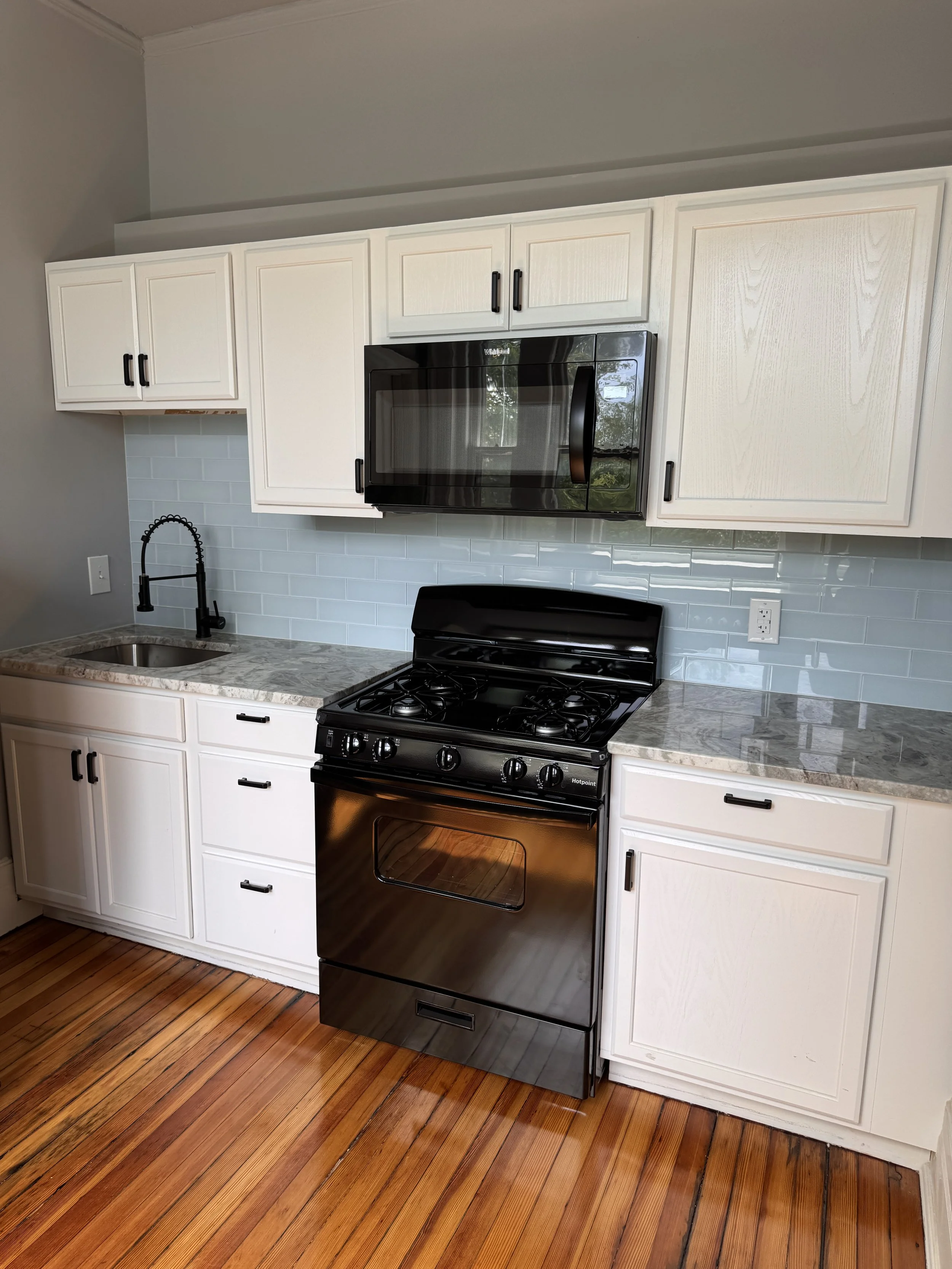 1308 Clay St Unit 3 13.JPG