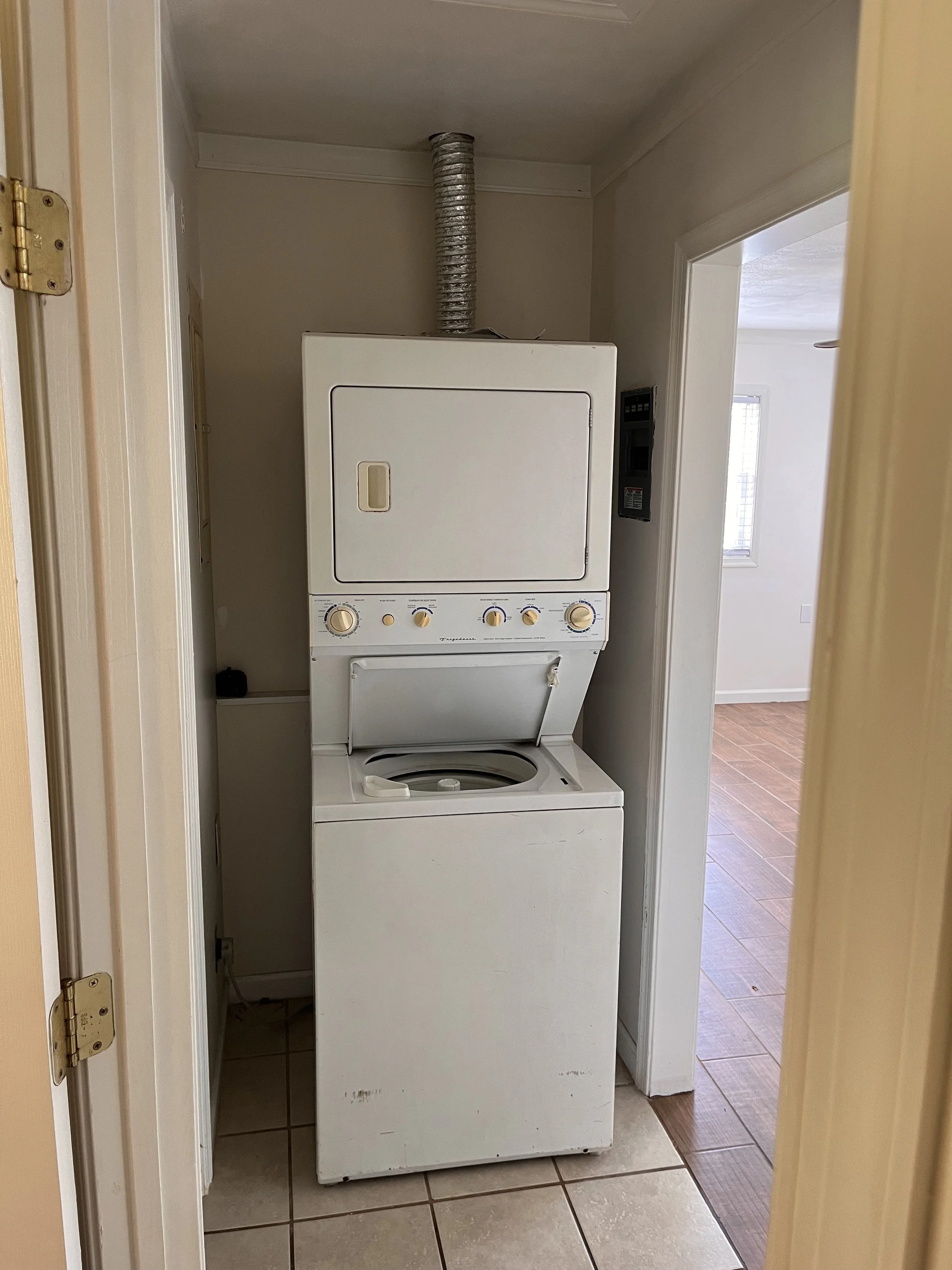 215 Bryant Rd B 15.jpg