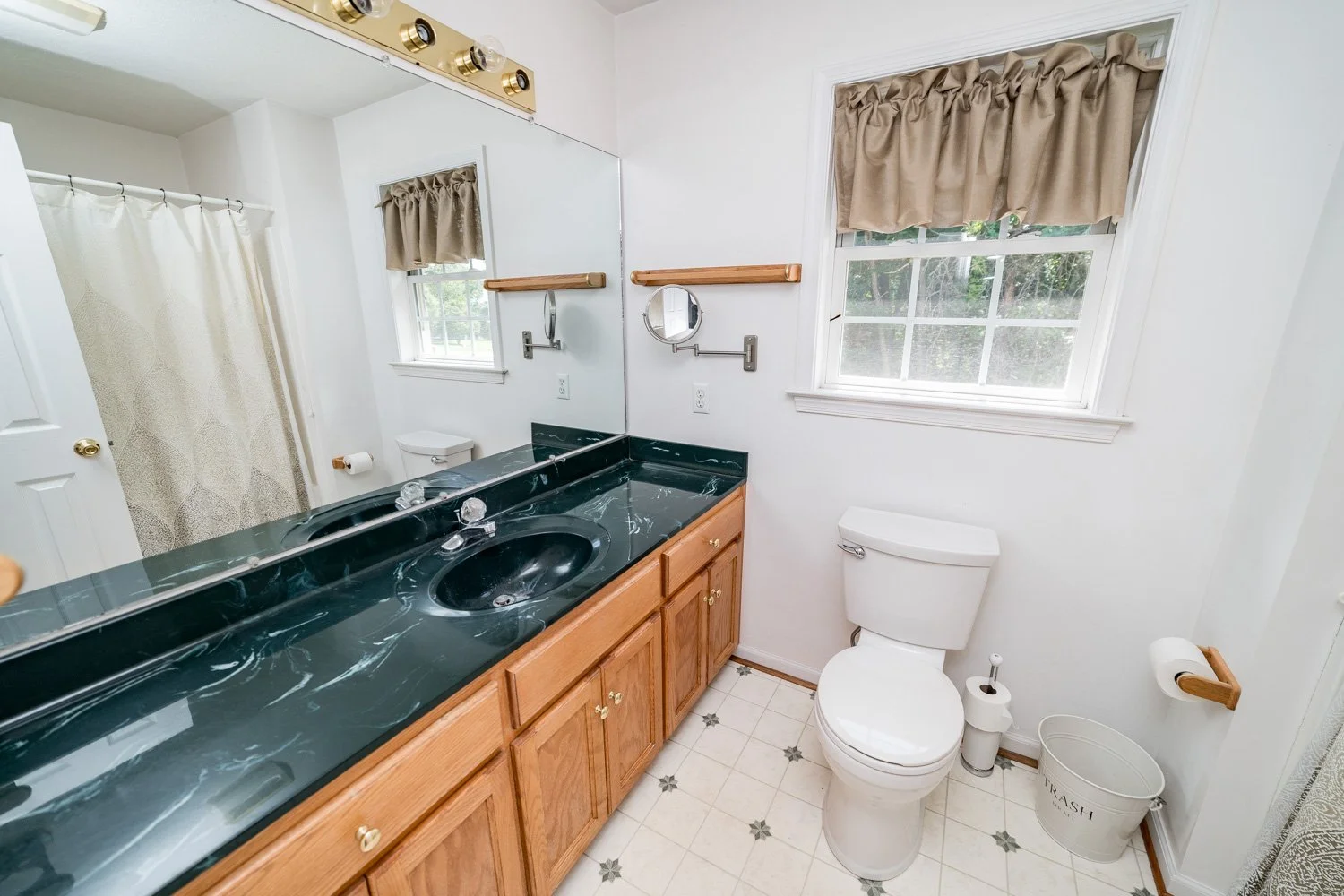 72 Viking Drive-43.jpg