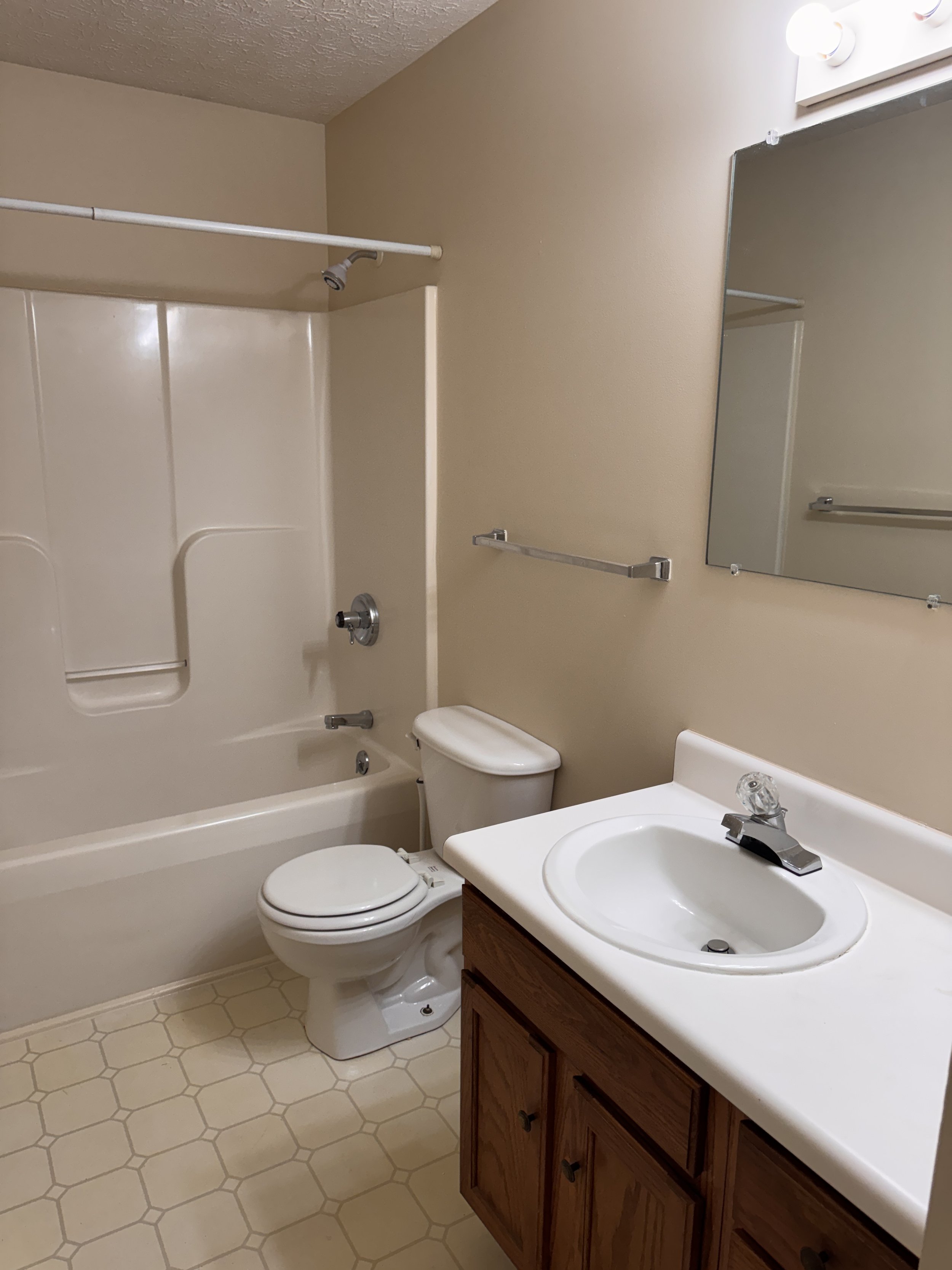 540 Monticello B15.JPG