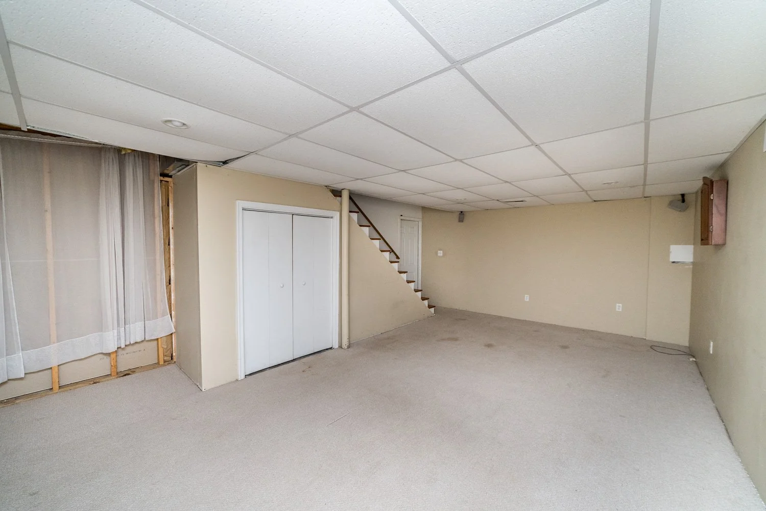 72 Viking Drive-52.jpg