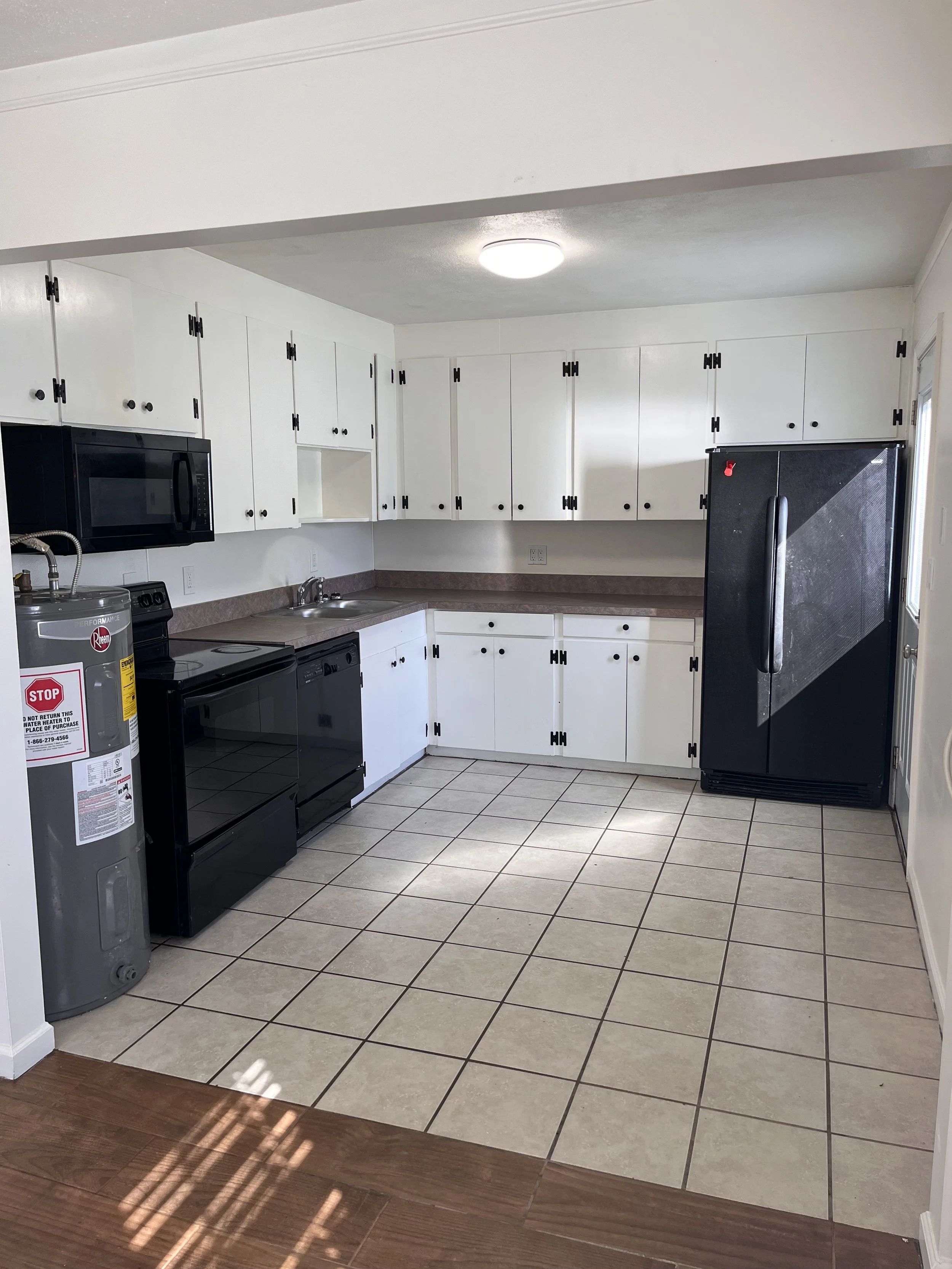 215 Bryant Rd B 8.jpg