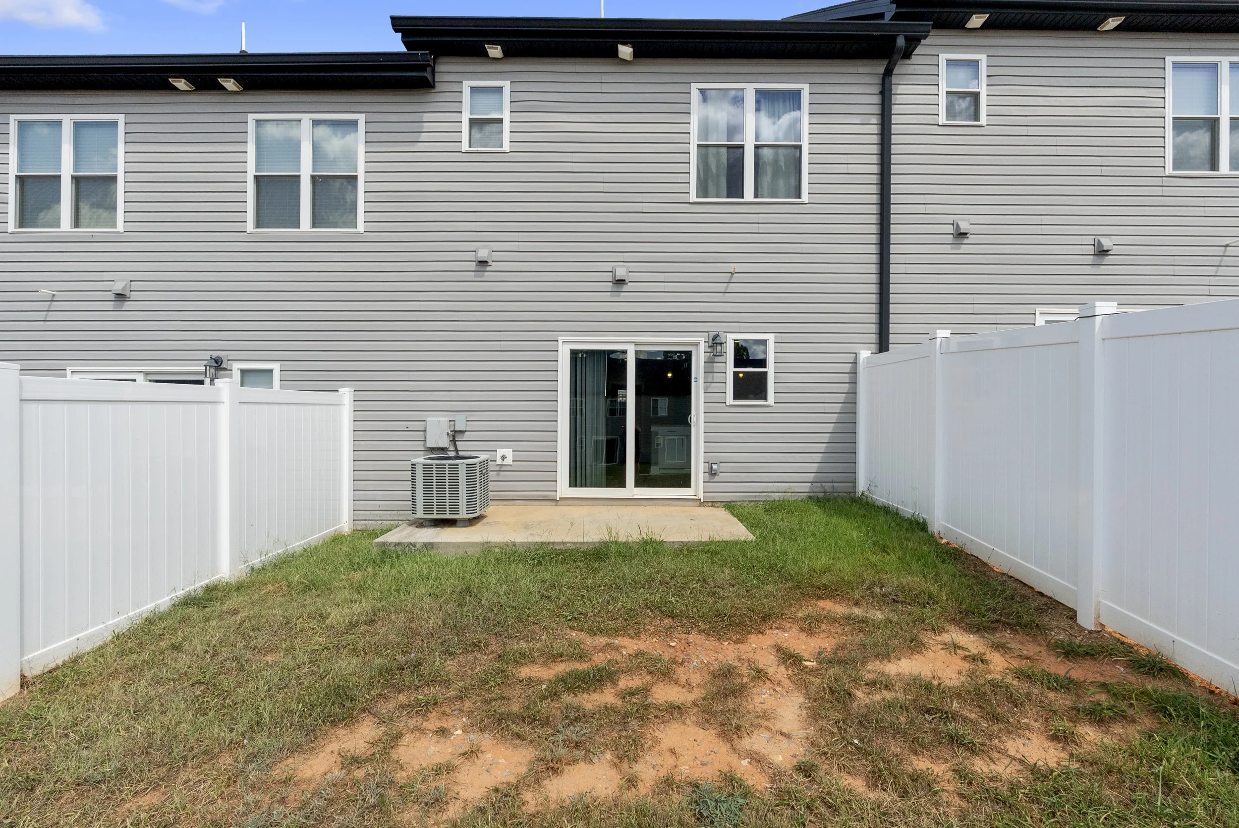 94 emmanuel ct_034.jpg