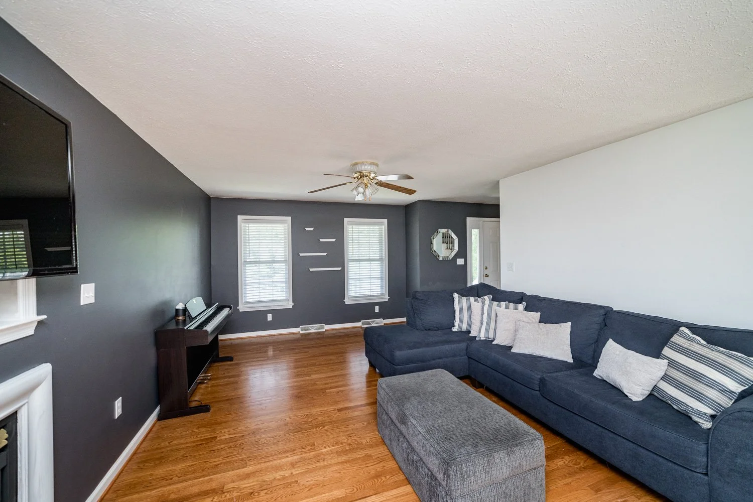 72 Viking Drive-26.jpg