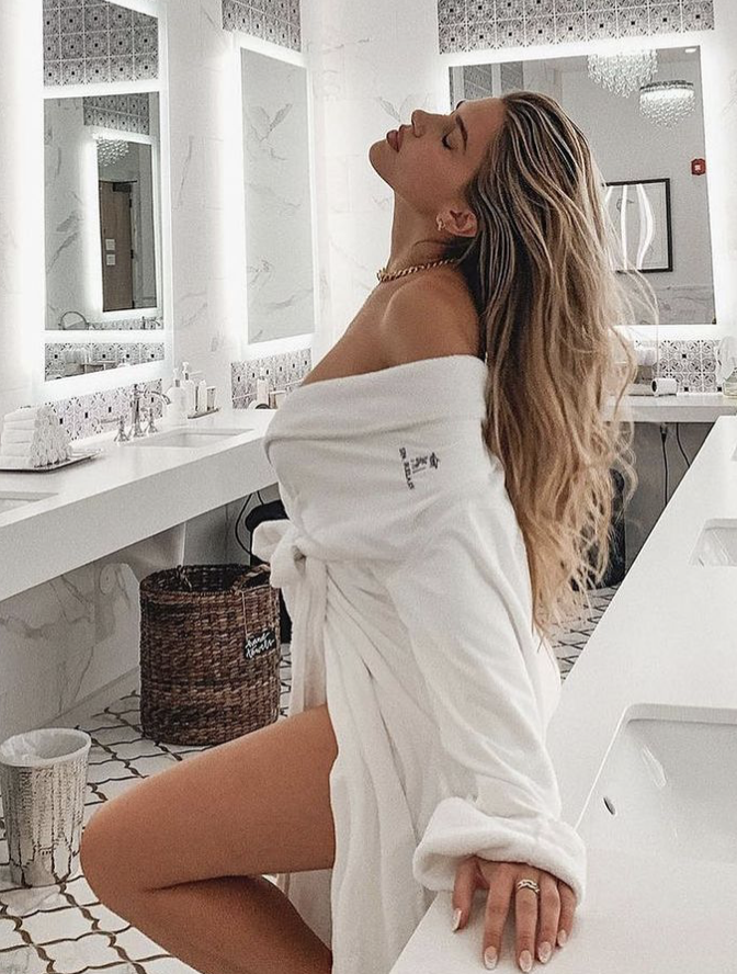 KARA DEL TORO