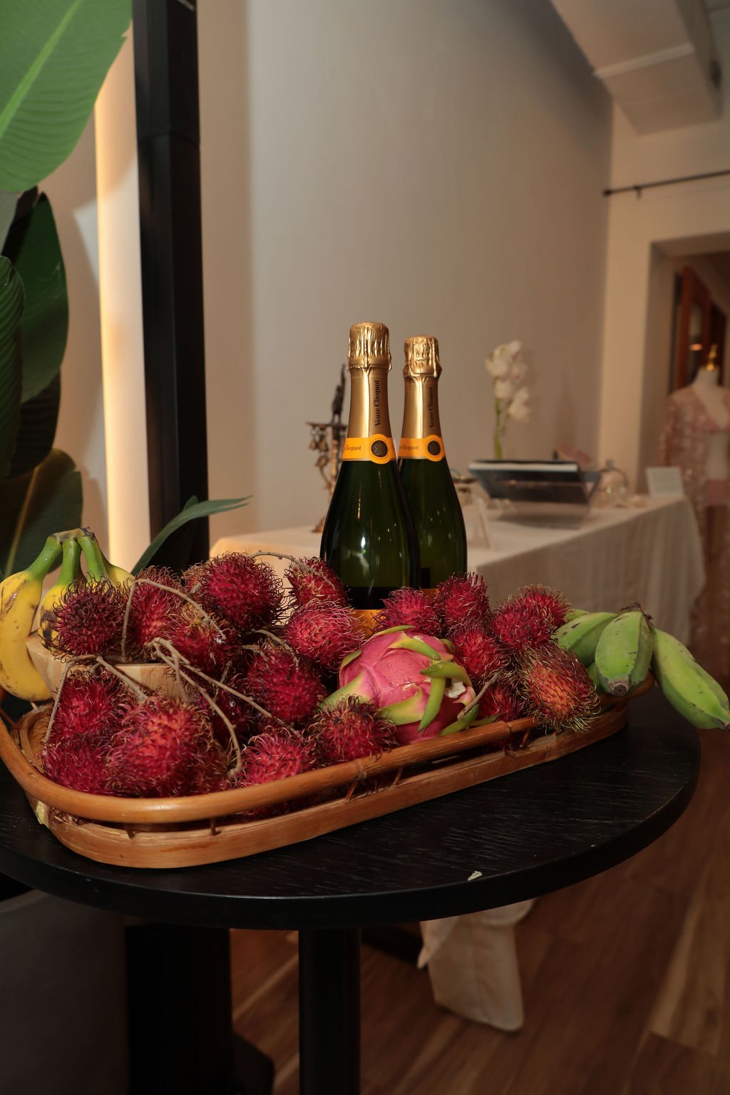 082925 Murder Mystery White Lotus IMG_8735_white_lotus.JPG