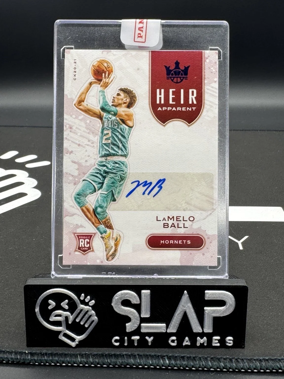 2020-21 Court Kings LaMelo Ball Sapphire Heir Apparent 11/25 Autograph