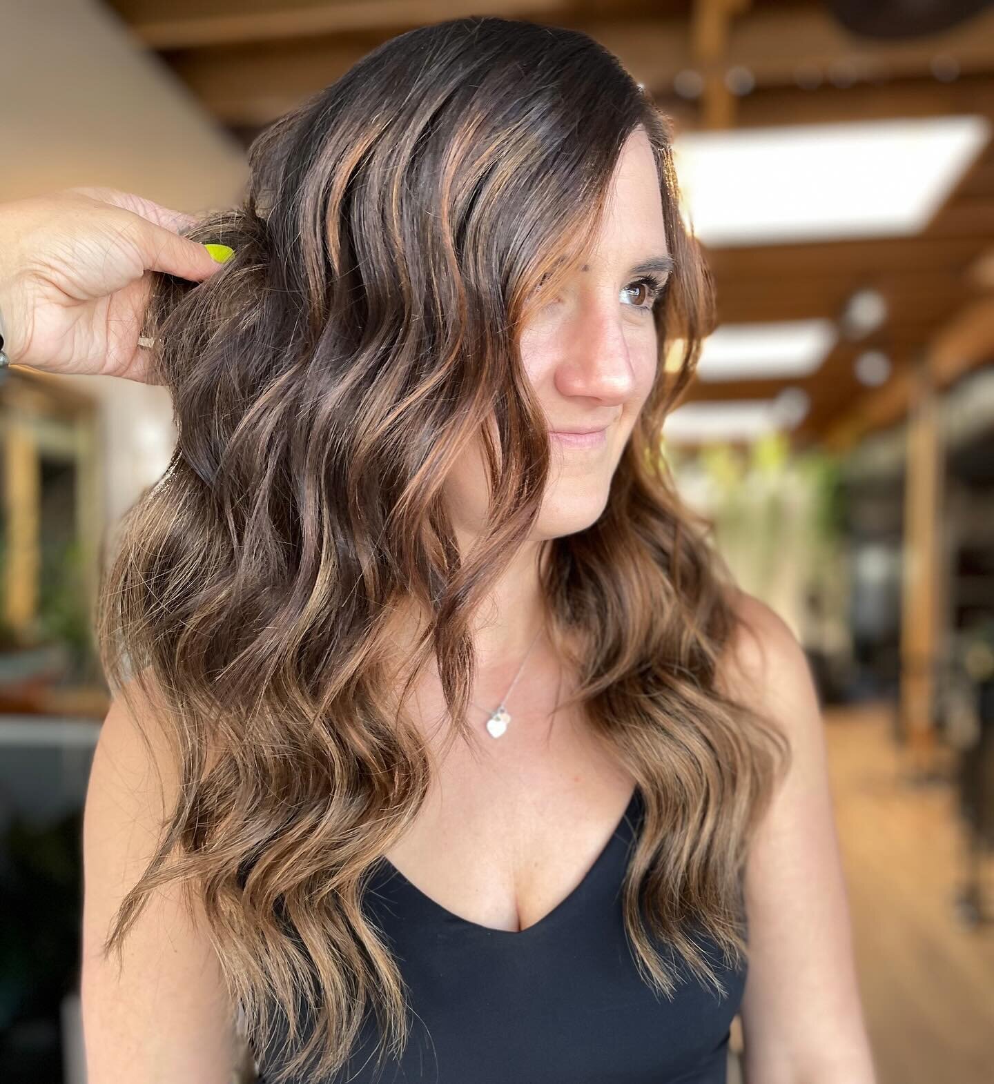Seeing a new stylist is so damn scary!! ⁠😱
⁠
Even as a stylist, it&rsquo;s hard to put your trust in someone new especially with a big investment like extensions $$. It&rsquo;s just like a first date. Very nerve wracking⁠🥴
⁠
Will I like them? Will 
