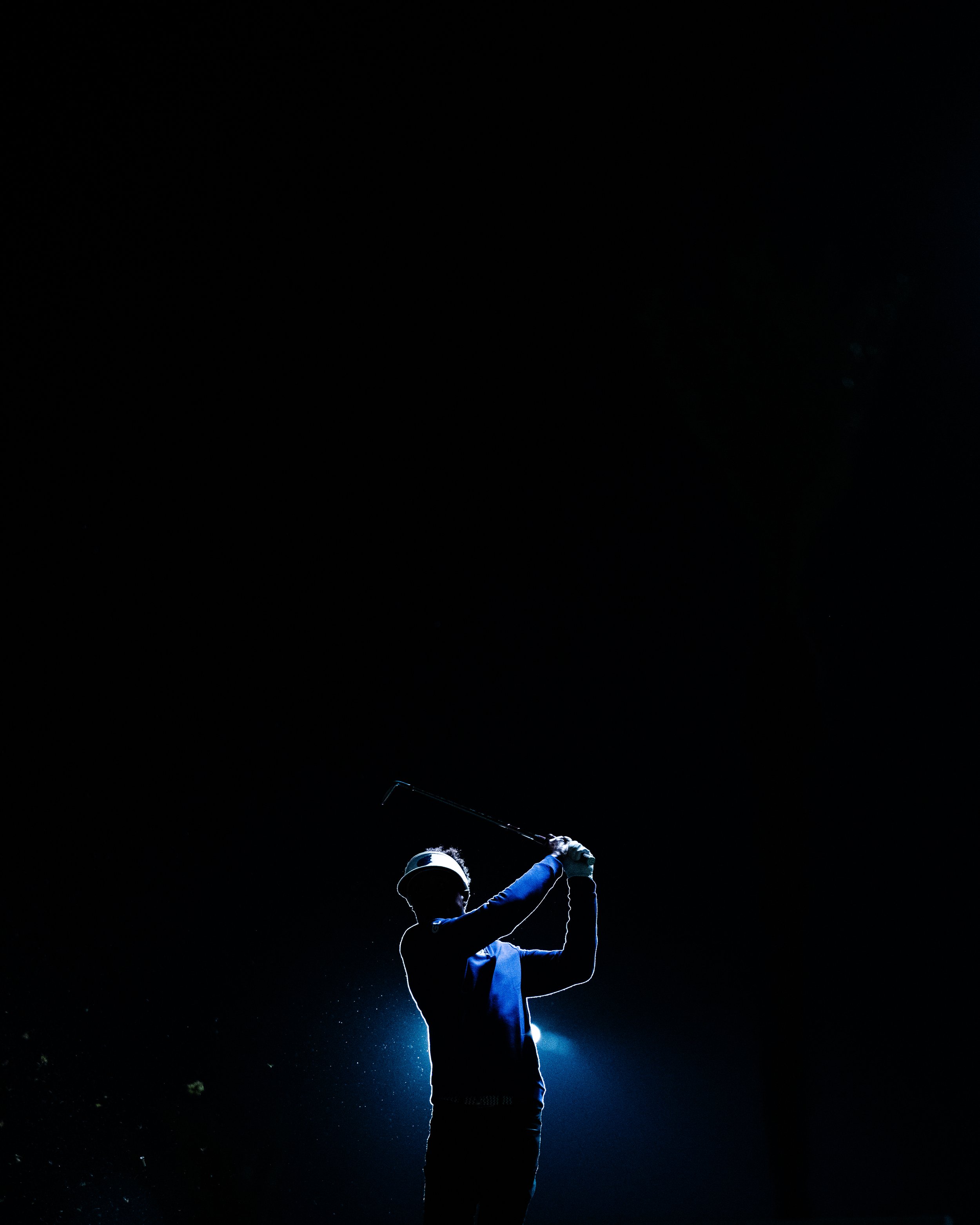 Pro Golfer Joe Hooks tees off during the Grass League Championship in Tempe, Arizona - December 2025
