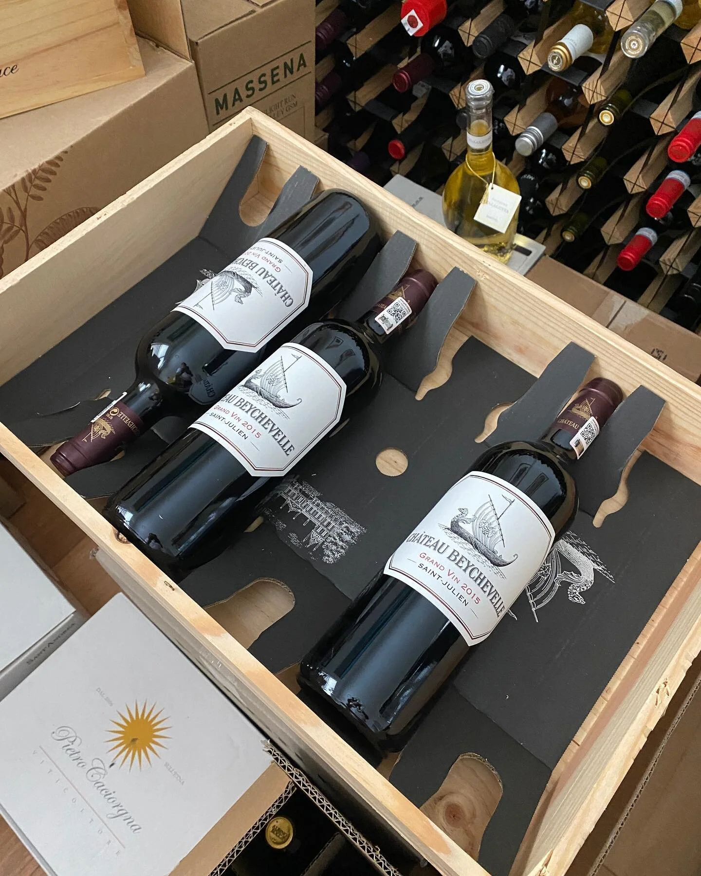 Wines Ready for delivery
 #winedelivery #wineporn #sydneyonlinewines #chateauleovillebarton #chateaugrandpuylacoste #chateaubeychevelle #mosswoodcabernet #yarrayering #sydneywinelovers #sydneyrestaurants #finewinesonline #frenchwine 

Link to our sto
