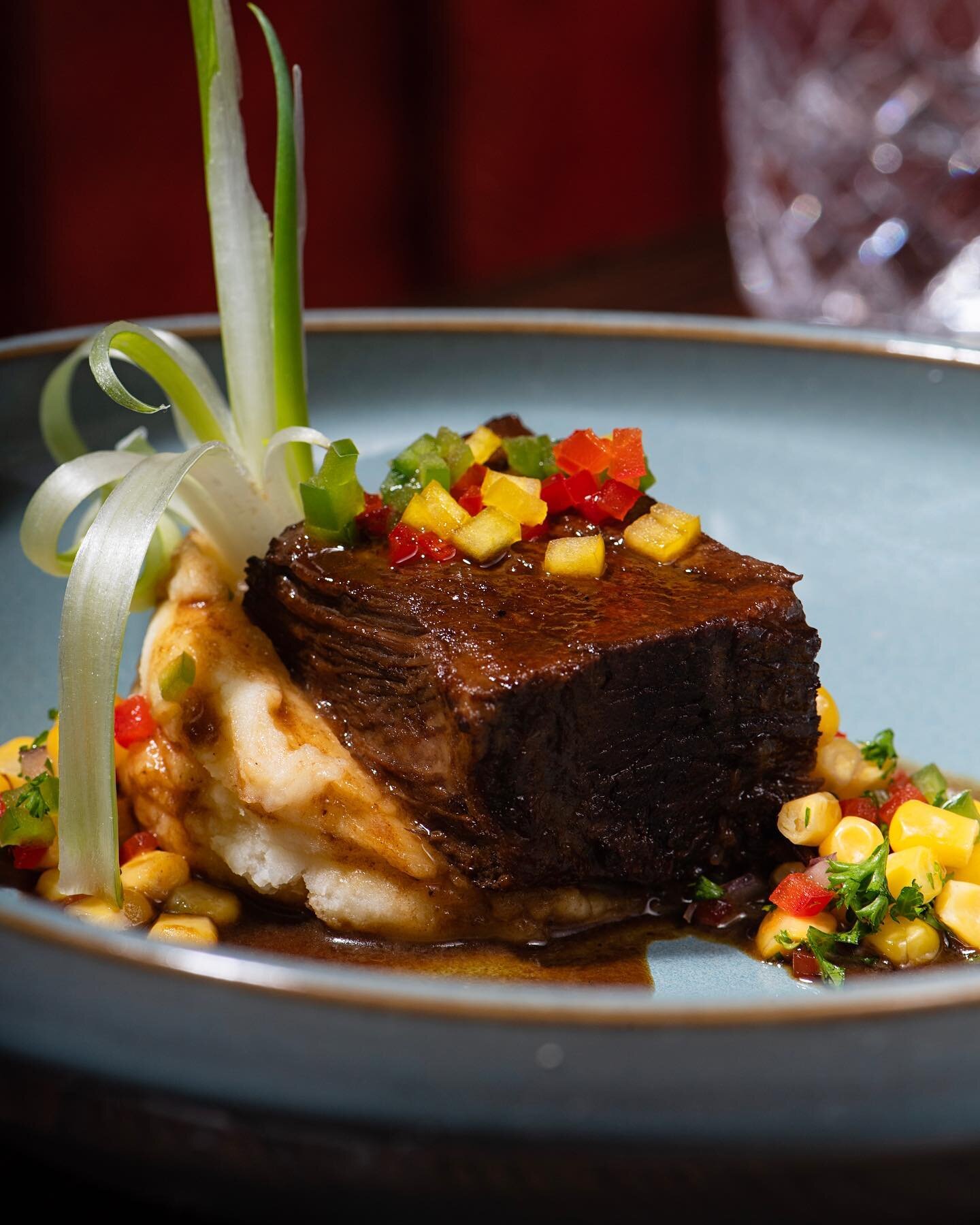 CARNE ESTOFADO 
.
Short Rib, Yucca Mash, Corn Relish
.
#papiportland #carneestofada #papi #shortrib #yucca #yuccamash #bori #boricua #puertorico #puertoricanrestaurant #oldport #portlandmaine
.
📸 @nicole_wolf_photography