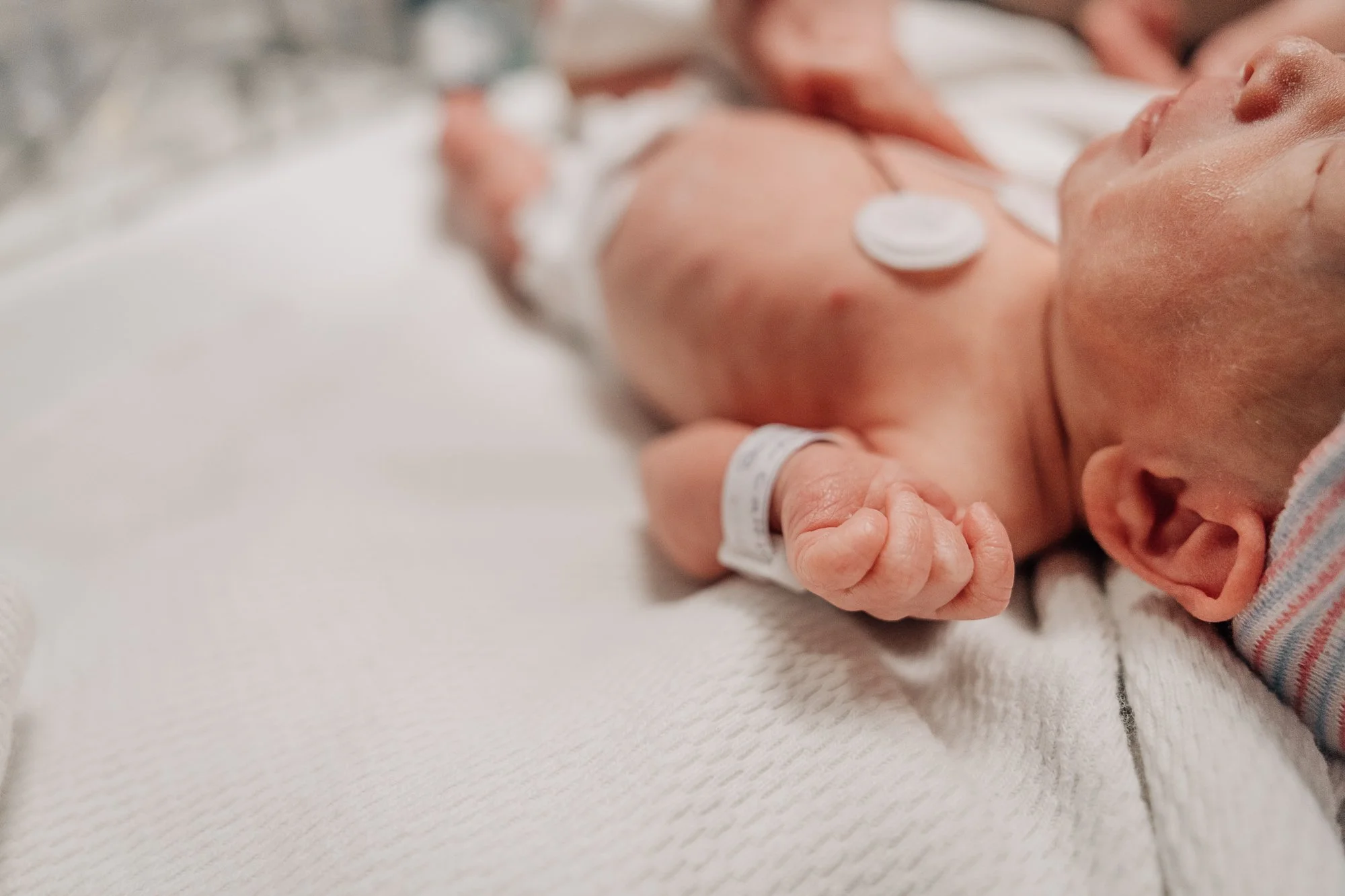 Tender NICU Photography at Walter Reed – 32 Weeks of Strength