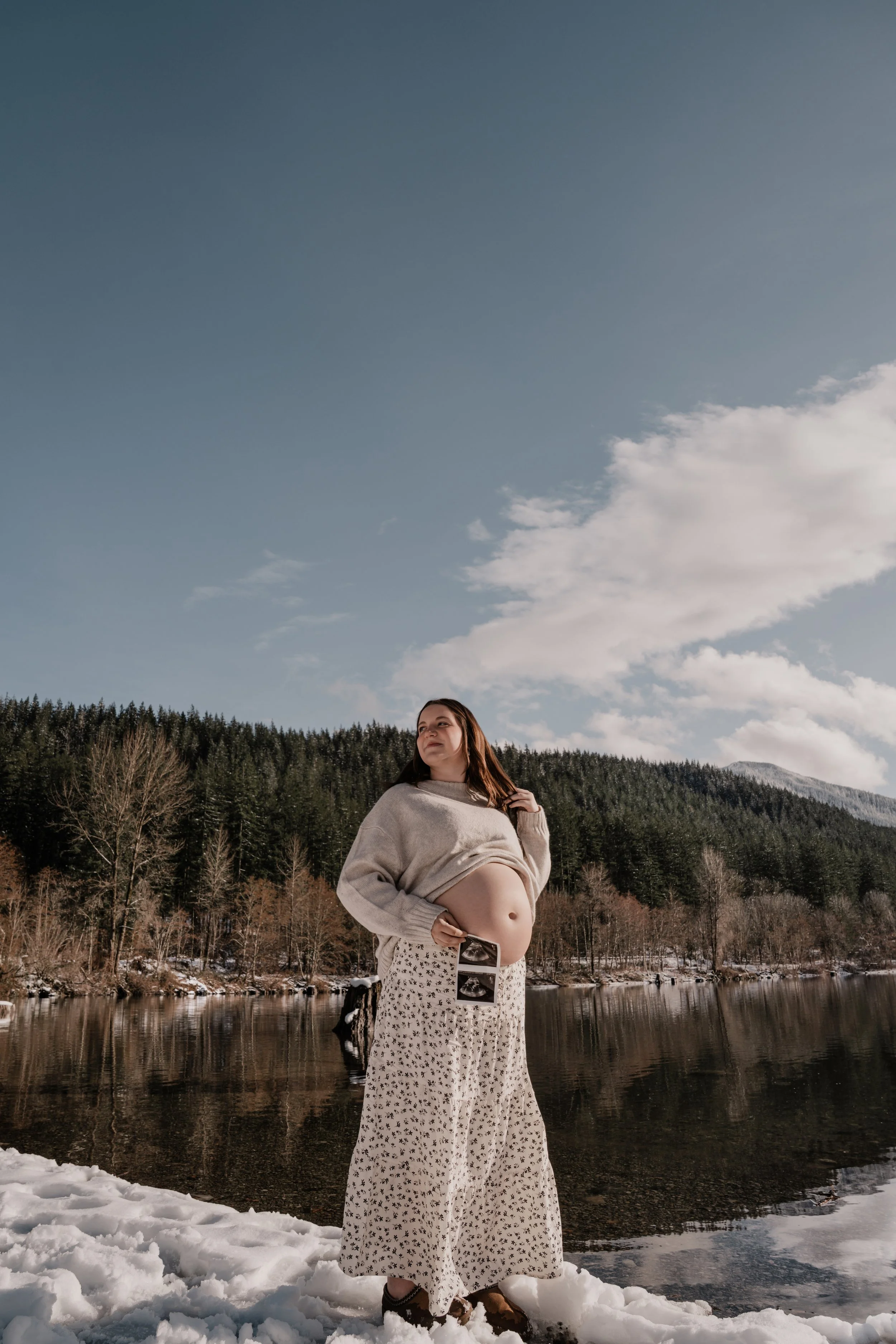 Maternity Photography in Tacoma That Honors Military Journeys