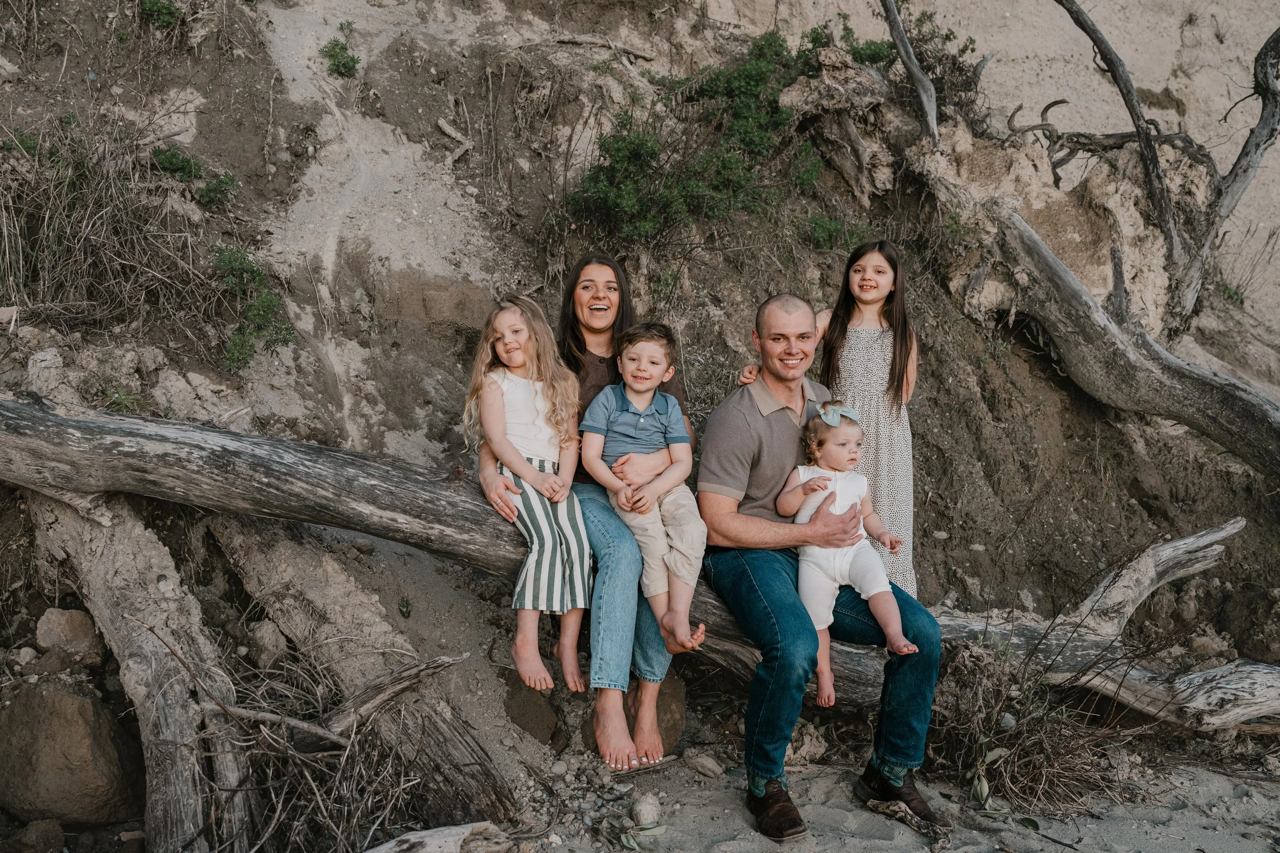 Signs Your Family Photoshoots Need a More Relaxed Approach