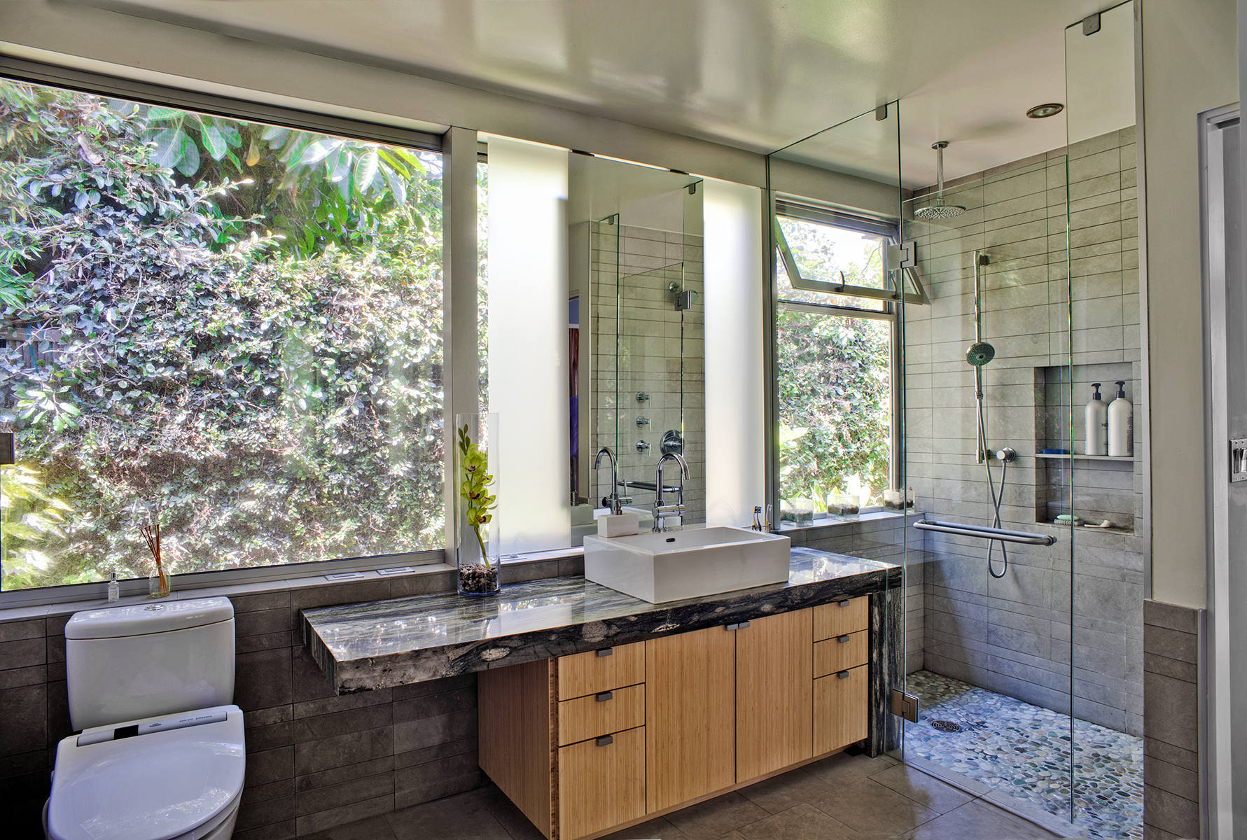 KwonGratchi Bathroom 1 (1).png