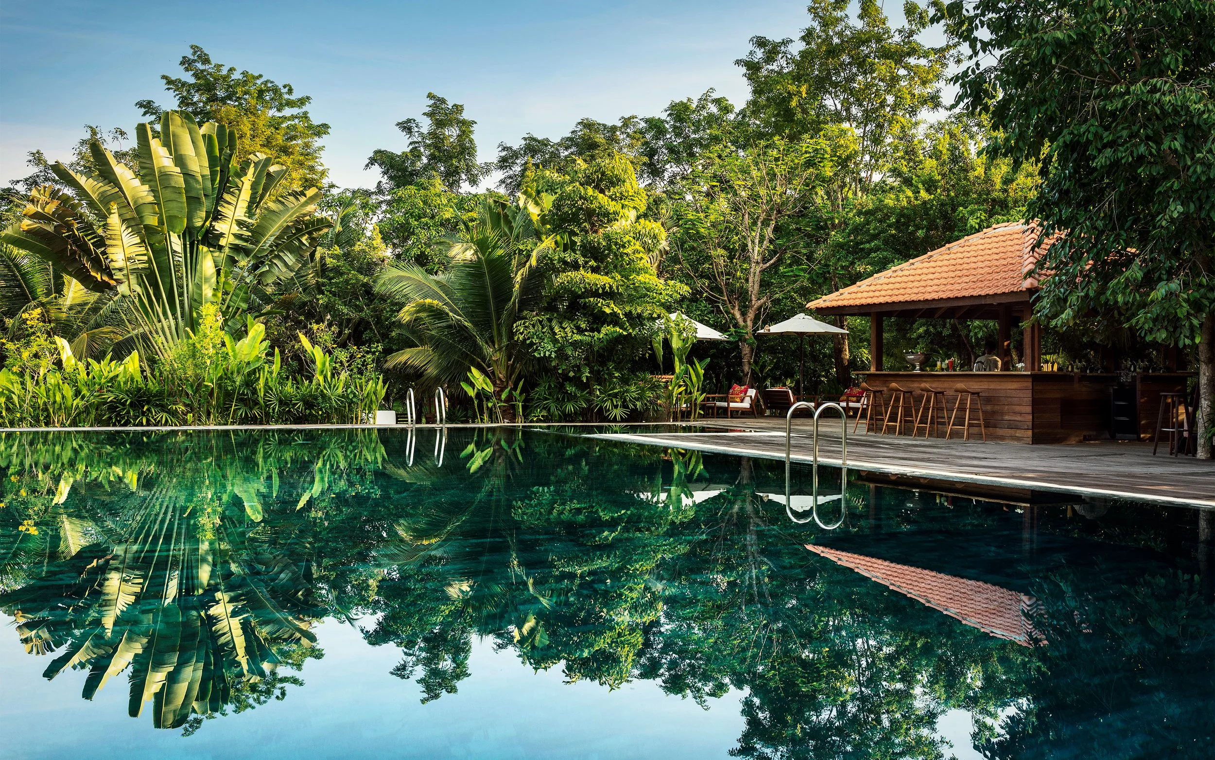 Pool and Poolbar – Photo_Walter Luttenberger.jpg