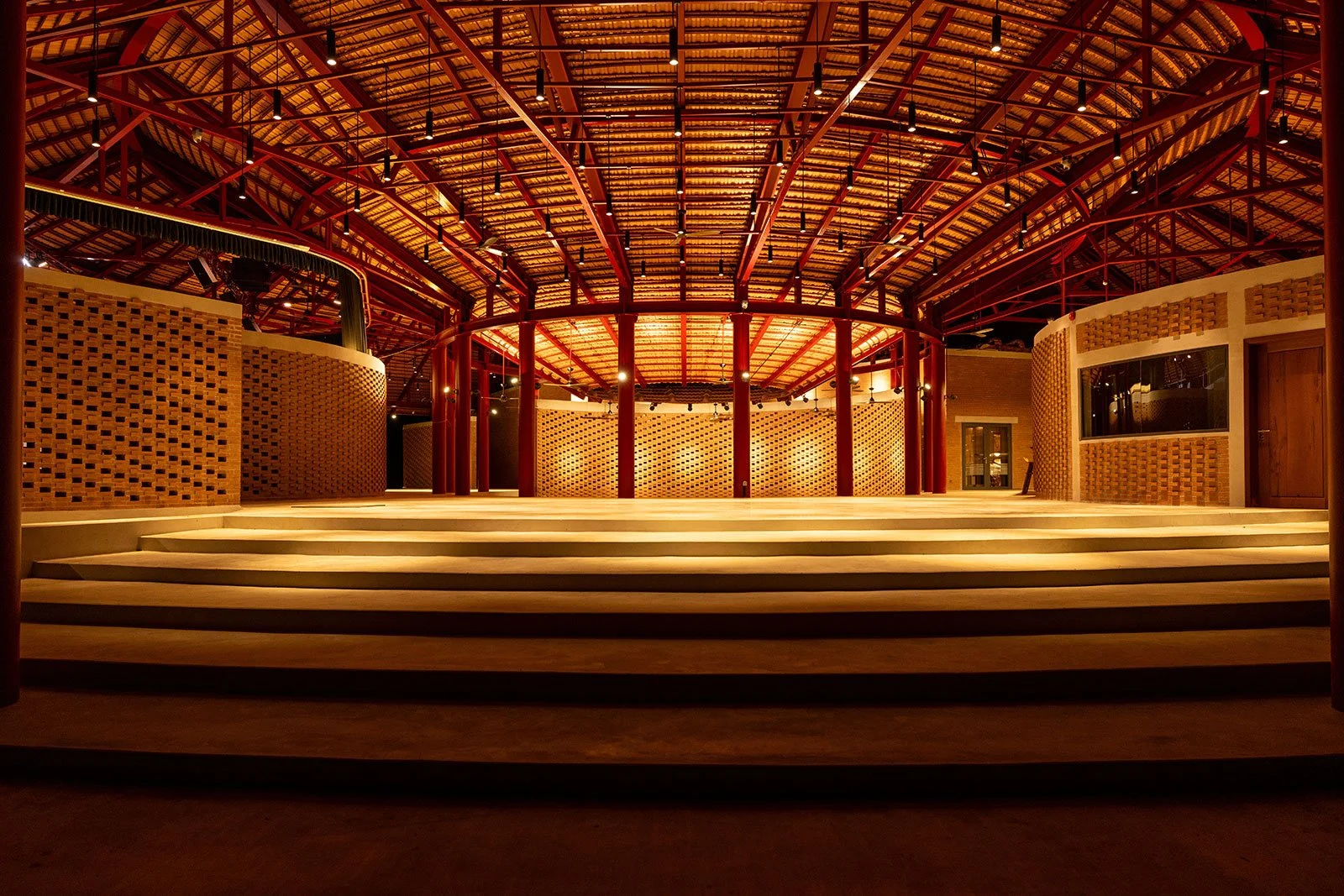 The-Gong-–-Entrance-1-1.jpg