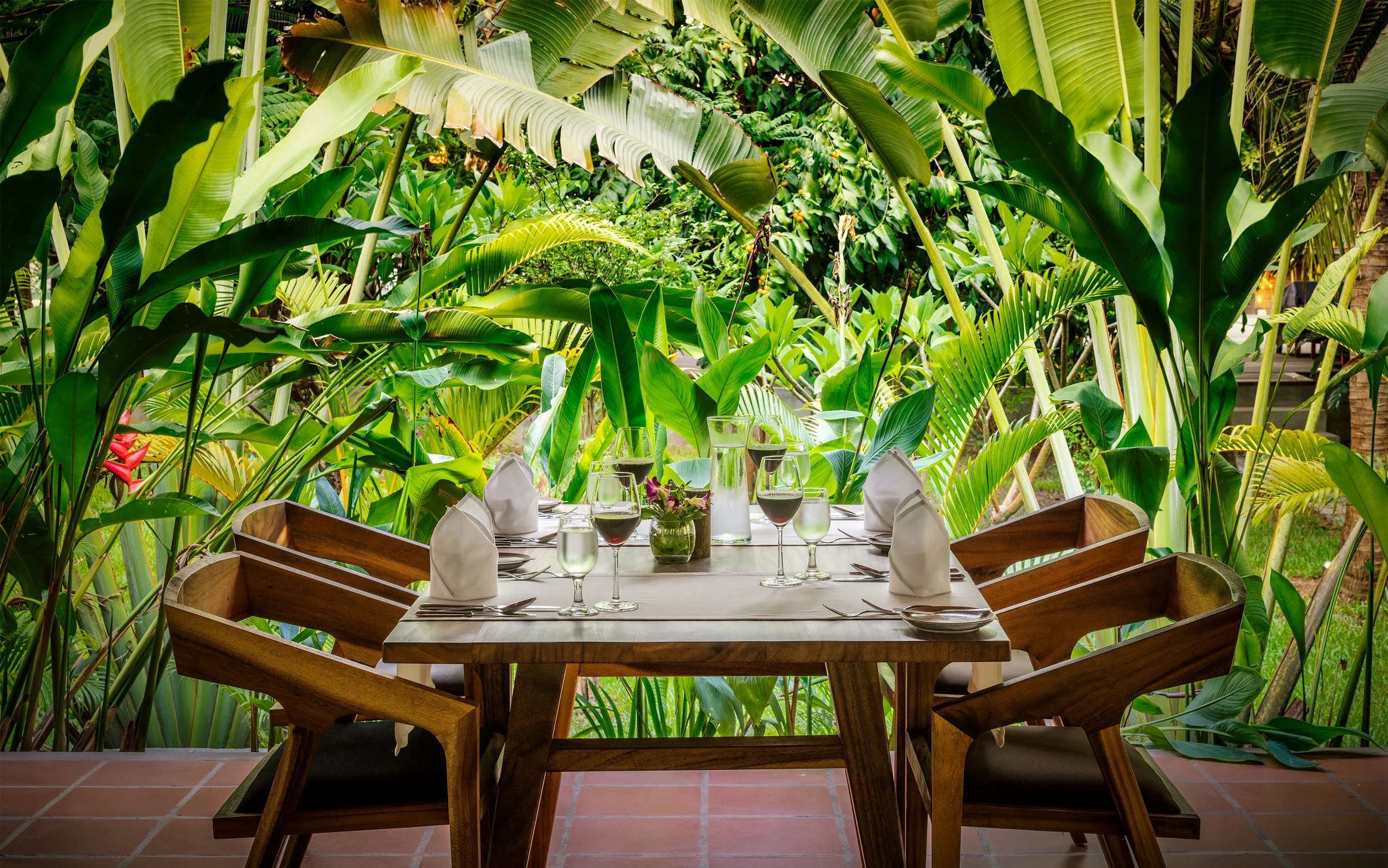 Farmhouse Restaurant_2.jpg