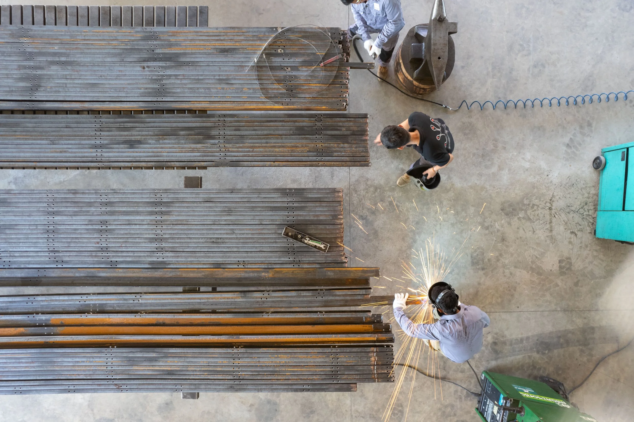 Smiling Gecko – Metal Workshop_4.jpg