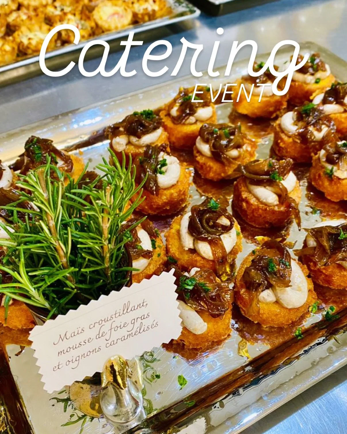 Un buffet ensoleill&eacute;, un jardin diplomatique, et chaque bouch&eacute;e pens&eacute;e pour s&eacute;duire. Merci &agrave; l&rsquo;Ambassade de France et &agrave; l&rsquo;AFD pour leur confiance. 🇫🇷🇭🇹 
#HaitiBites #LeBistro #EatLokal #DrinkL