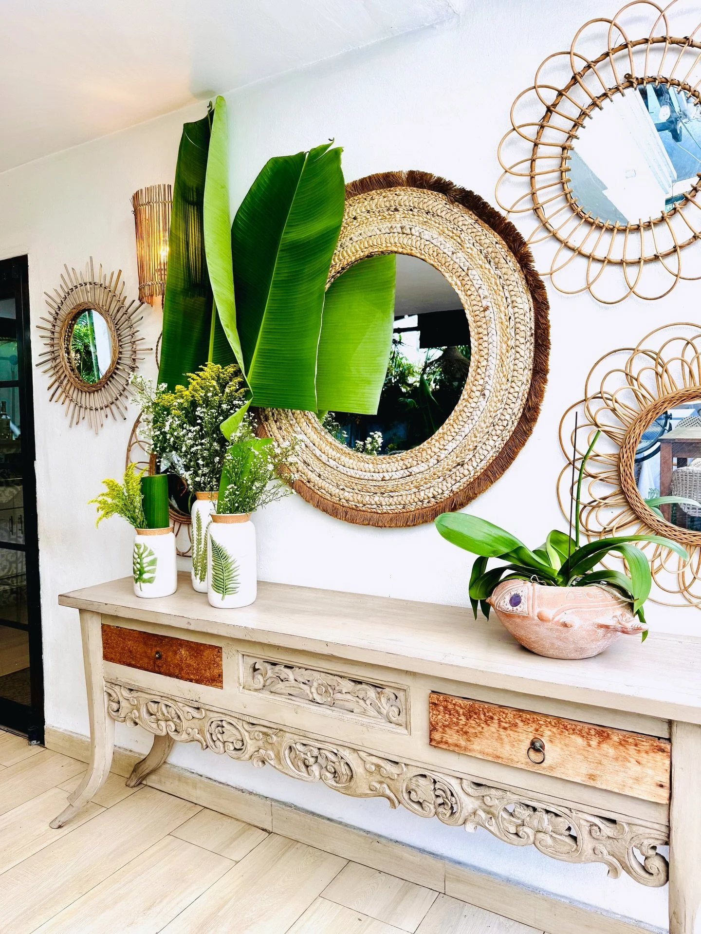 2026 begins here.
With light, greenery, and space to breathe.

Rooted, hopeful, and ready for what&rsquo;s ahead.

Le Bistro is open &mdash; and so are we,
with intention and heart. 🩵💚

#haitibites #eatlocal