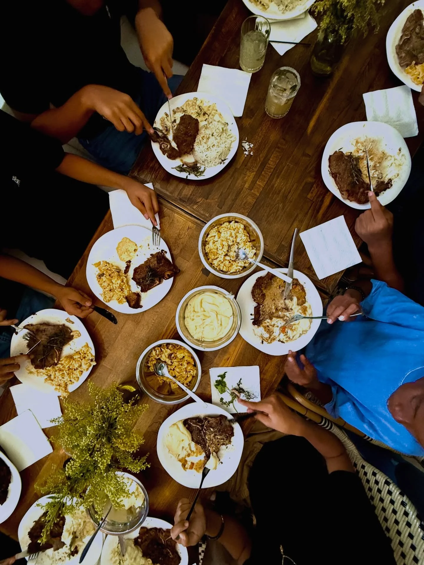 Plates full.
Hands busy.
No phones.

This is what the end of a proper throw down looks like. 🔥

#LAtelier #HaitiBites #KingsKitchen #UltimateThrowDown