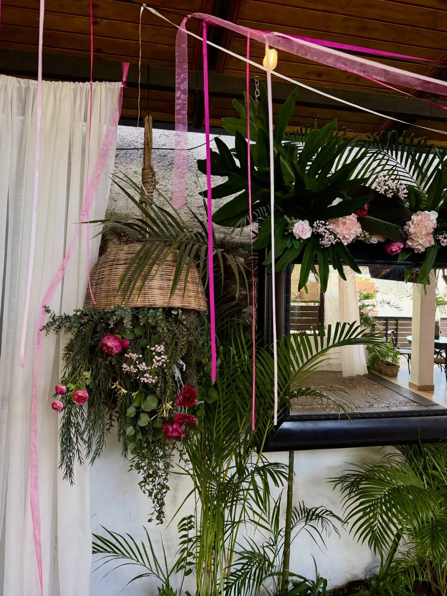 Hello from your favorite terrace &mdash;
where ribbons float, ros&eacute; sparkles, and love takes on another dimension. 🩷

La vie en rose feels even better under this roof.

#HaitiBites #LeBistro #LAtelier #LaBoutique #LaVieEnRose