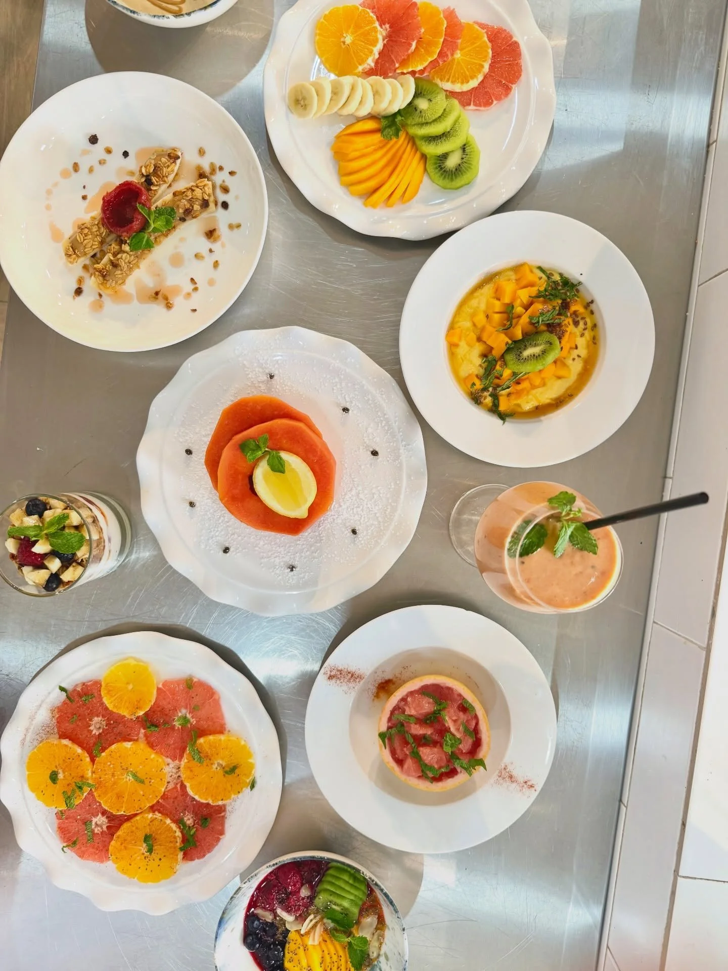 A morning well spent in the kitchen ✨

From Eggs Benedict to tropical fruit platings, from savory classics to fresh, vibrant bowls, today&rsquo;s Cr&eacute;ativit&eacute; en Cuisine 2.0 session was all about expanding horizons and building confidence