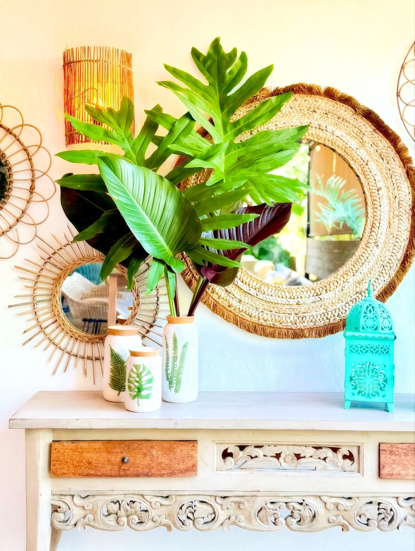 Mirror, mirror on the wall&hellip;
what&rsquo;s the best cocktail of them all?

Come find out. 

#HaitiBites #LeBistro #CocktailTime #SaturdayVibes #DrinkWell