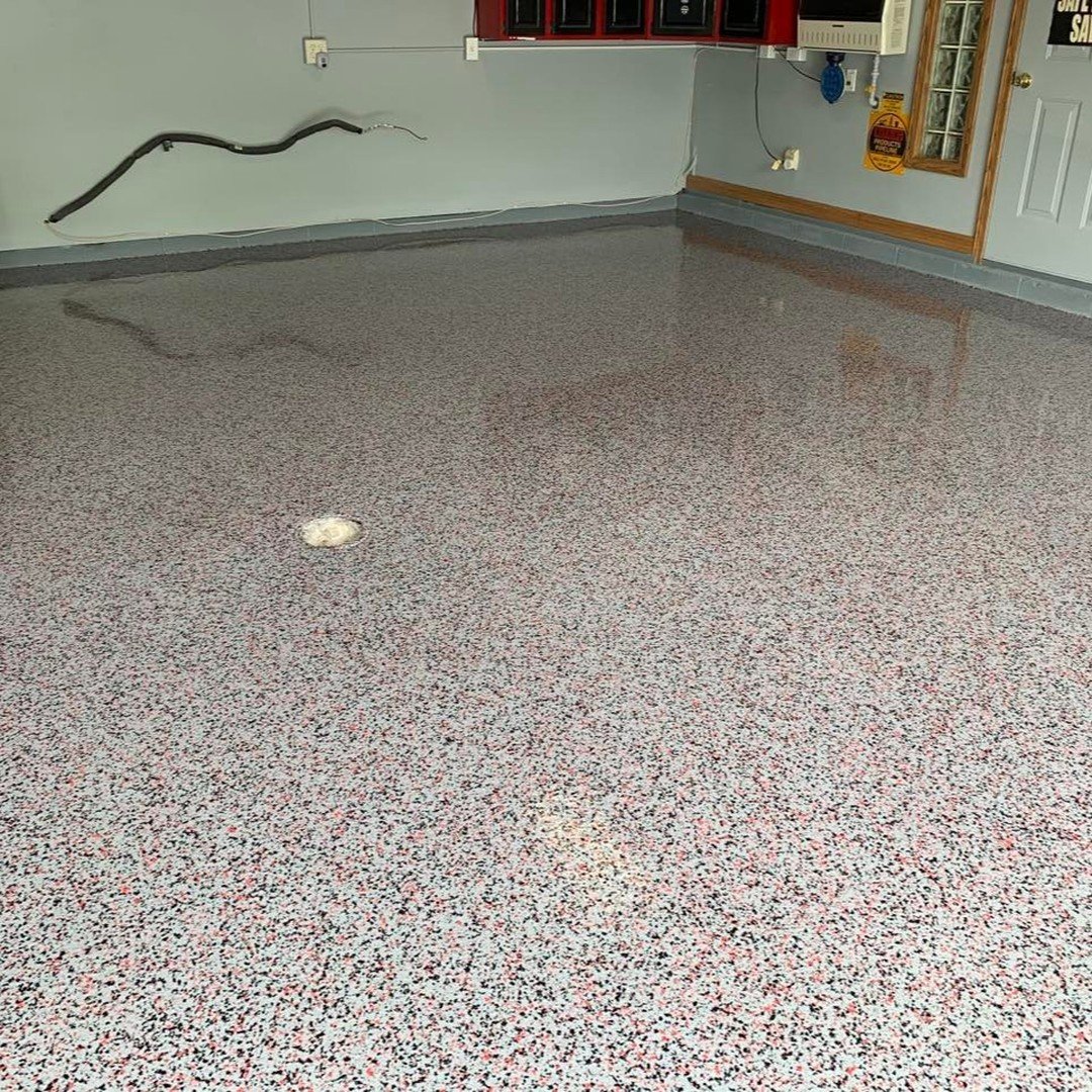 Make your floors the envy of the neighborhood with our stunning epoxy flooring! 🤩 Our durable and stylish surfaces will transform any space into a work of art. Plus, with quick and professional installation, you can enjoy your beautiful new floors i