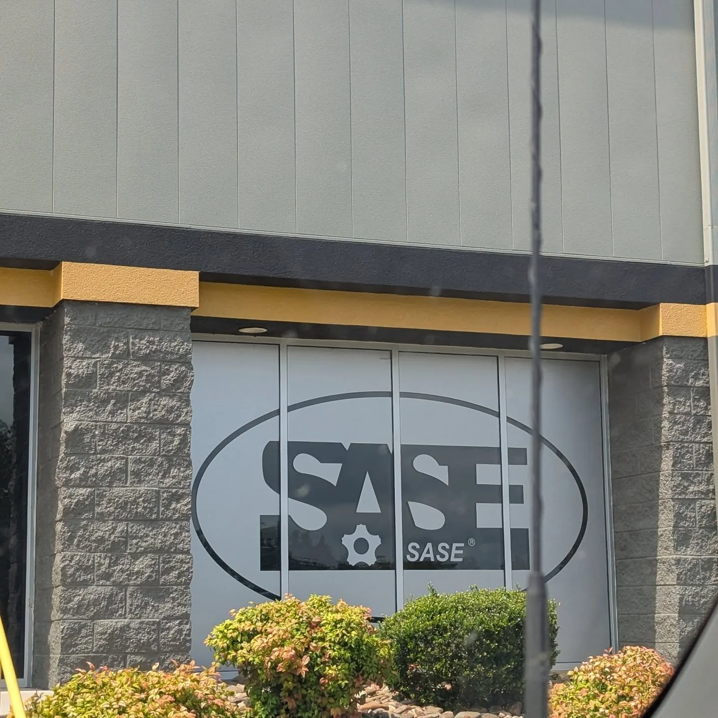 Visiting our friends at Sase today and picking up some much needed equipment! 

#epoxy #epoxyflooring #flooring #flooringideas #flooringinstallation #flooringdesign #flooringexperts #modernhome #landscape #indiana #chicagoland #northwestindiana
#nwi 
