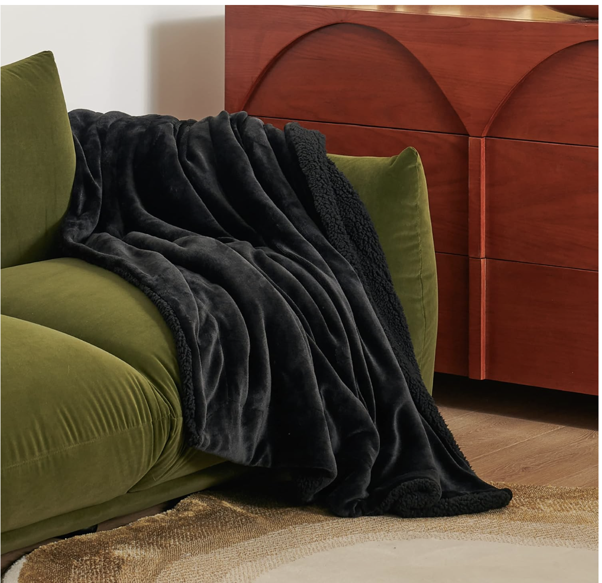 Soft Bedsure fleece throw blanket from Amazon
