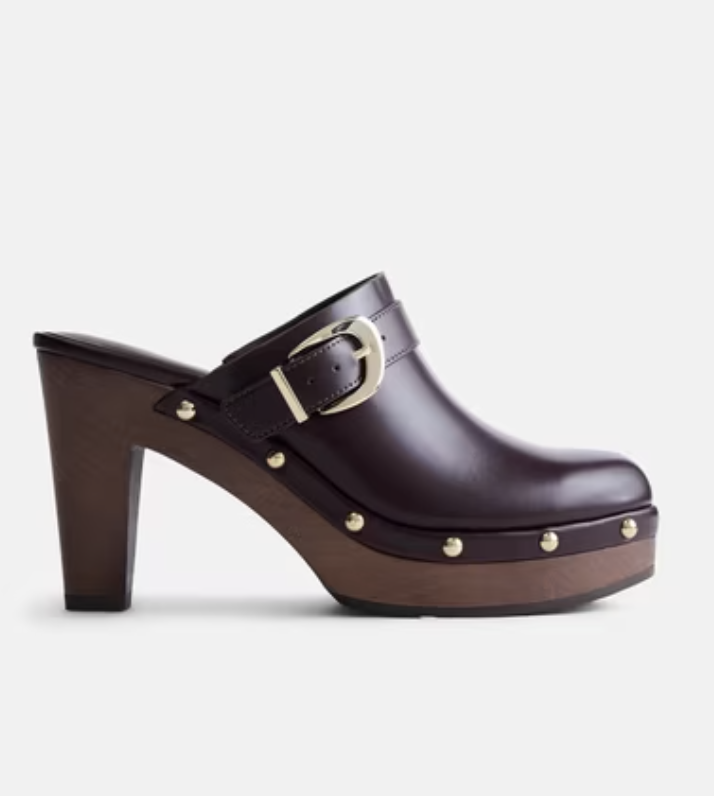 Scoop ankle booties with kitten heels.