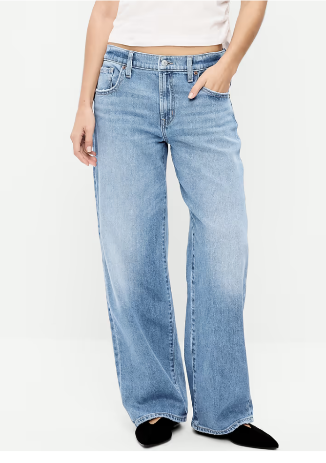 Old Navy low-rise loose jeans styled with sneakers and a cardigan.