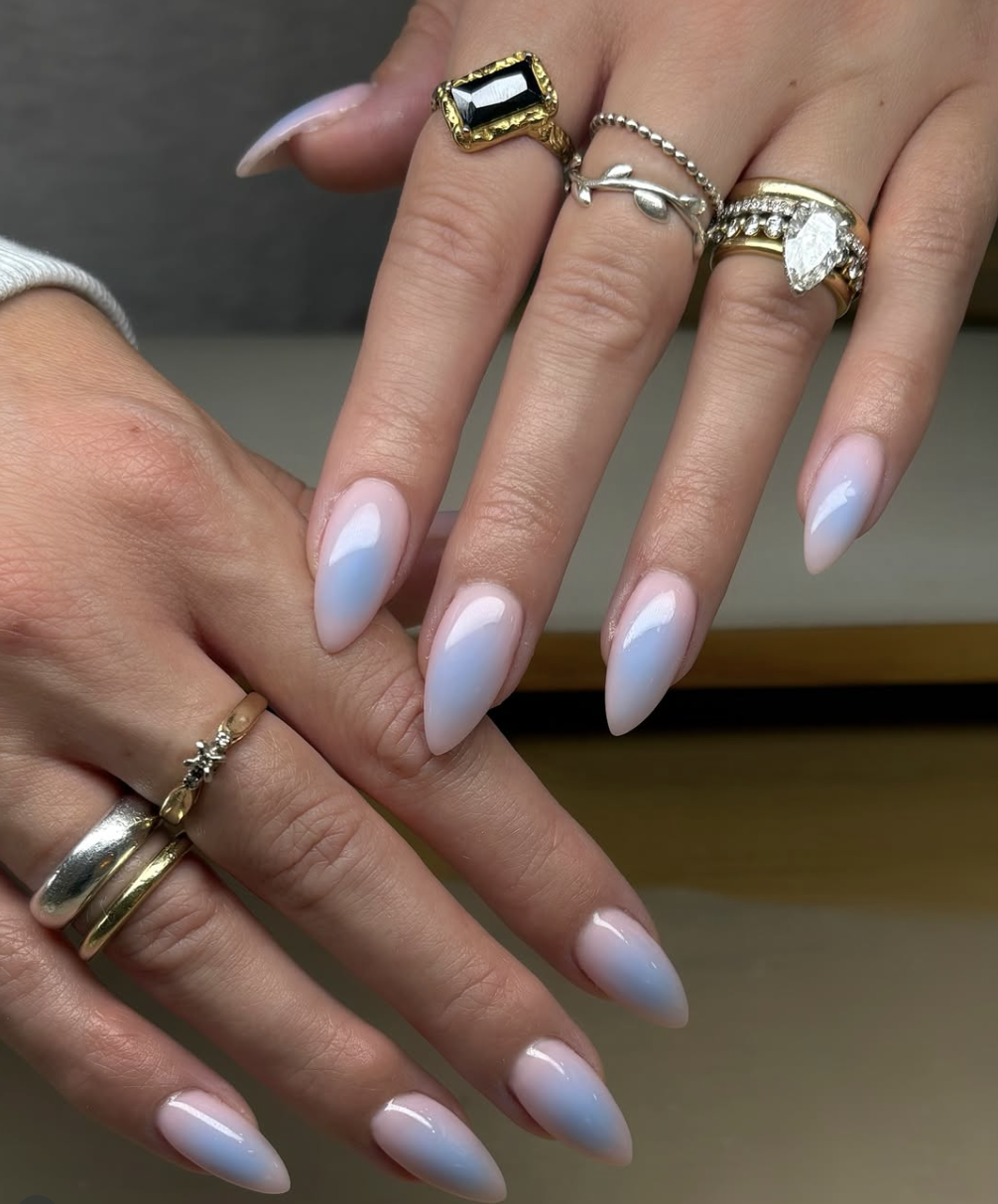 Blue-to-navy gradient manicure for the summer-to-fall transition