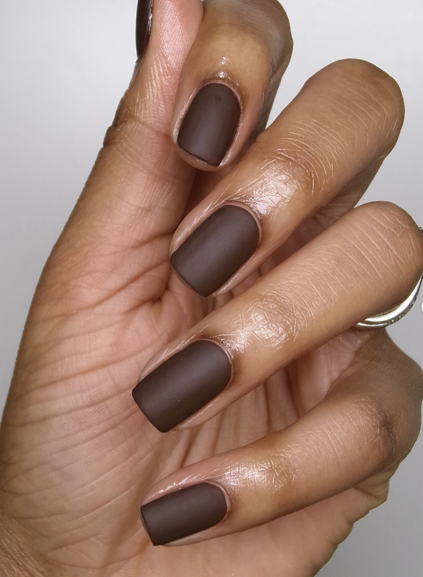 September nail idea featuring matte mocha nails