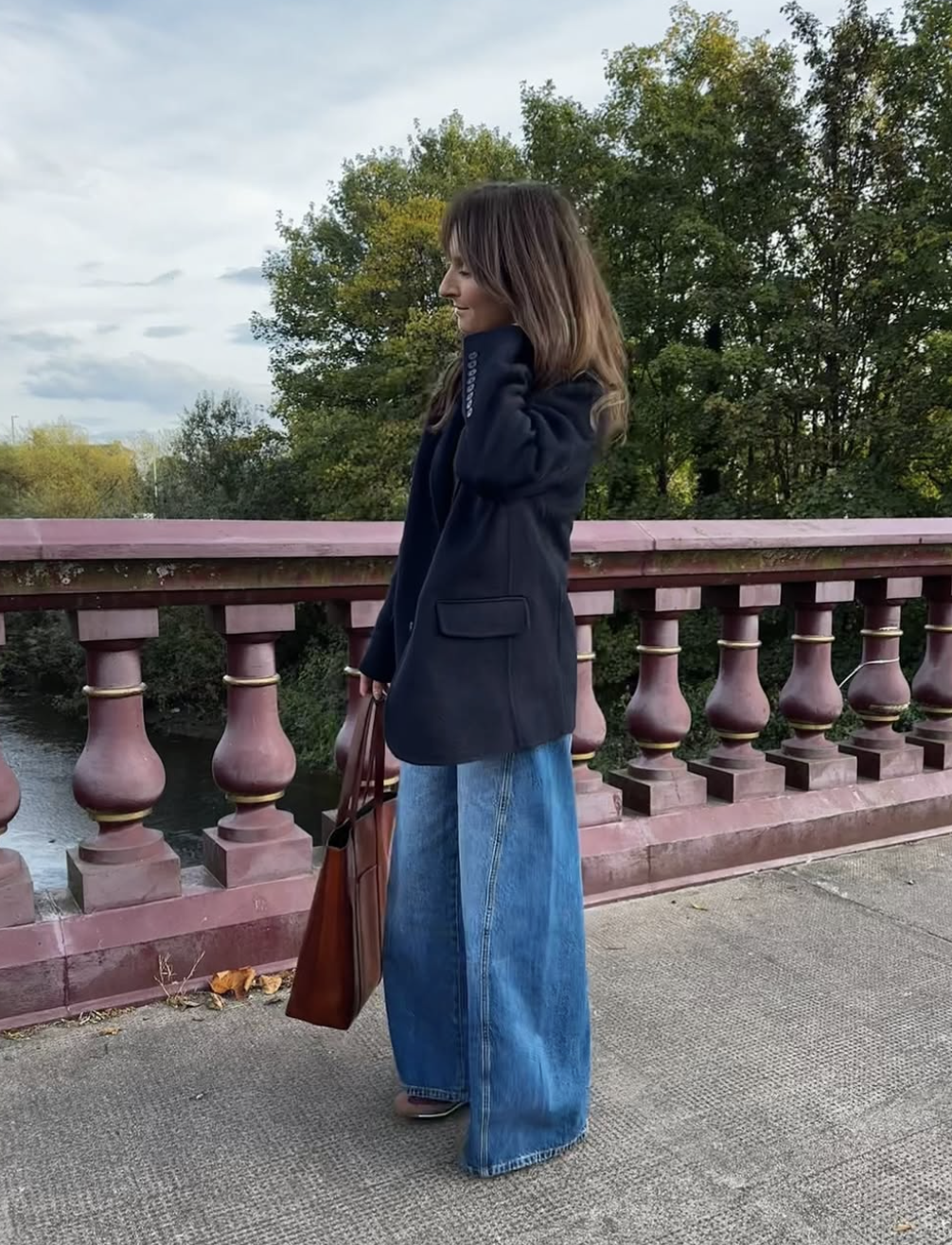 Tonal navy office outfit for fall