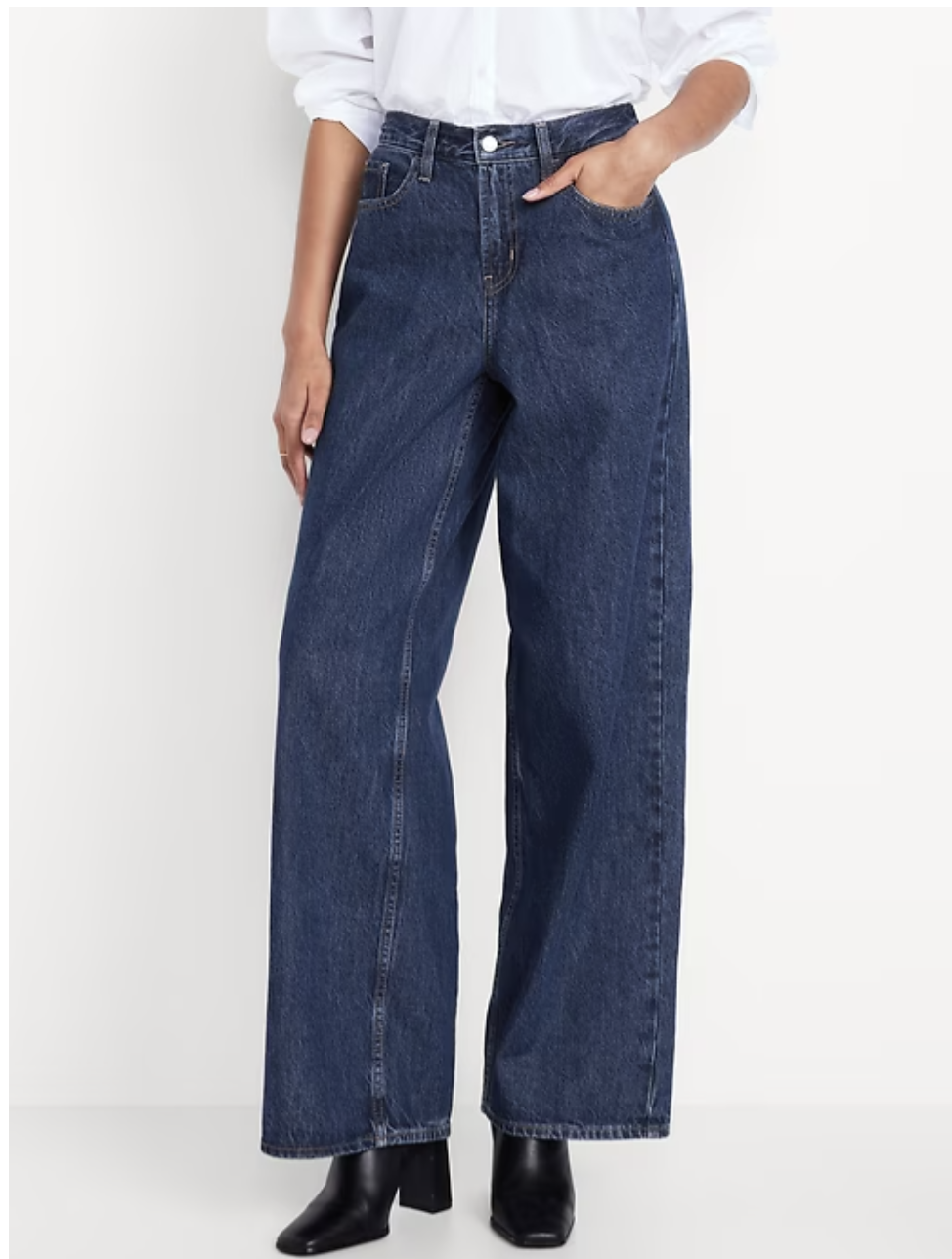 Old Navy Mid-Rise Wow Baggy Wide-Leg Jeans reviewed for comfortable tummy control and apron belly camouflage.