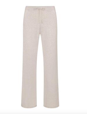 Cozy Up in Trend: Winter Loungewear Essentials for the Chic Homebody ...