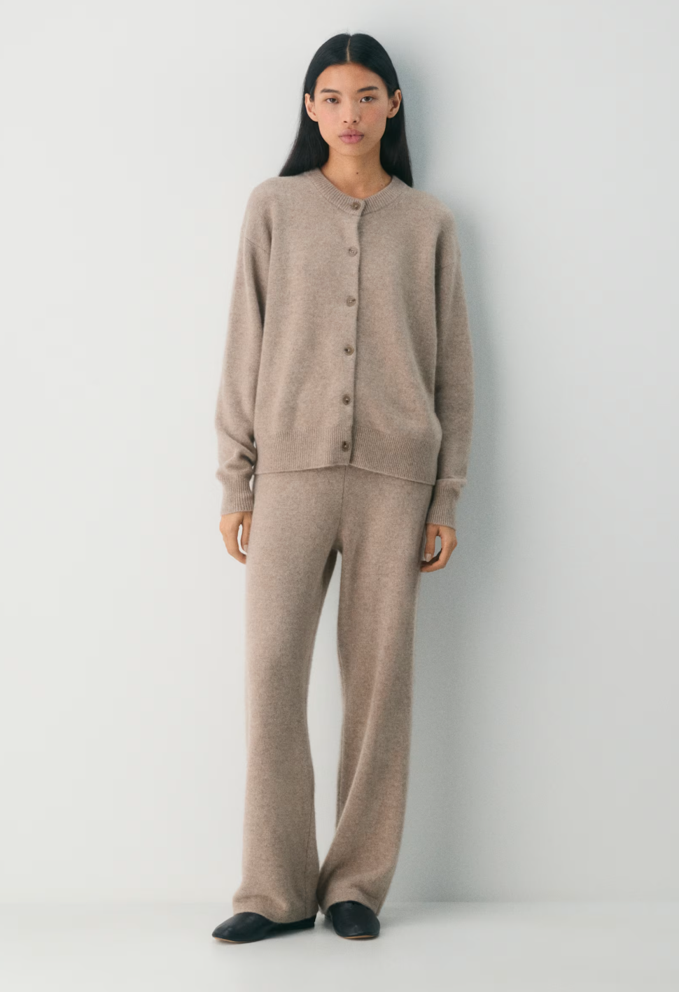 Essential Cashmere Relaxed Crew Cardigan