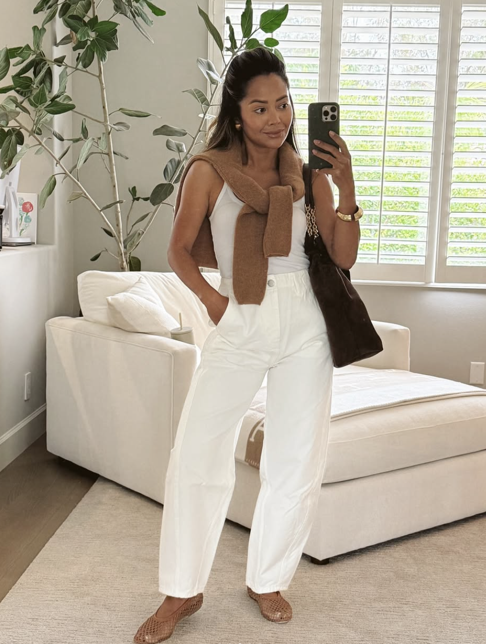 I’m 5’2” and Petite—Here’s How I’m Wearing 2026’s Most Controversial ‘Jelly’ Trend Without Looking Short.