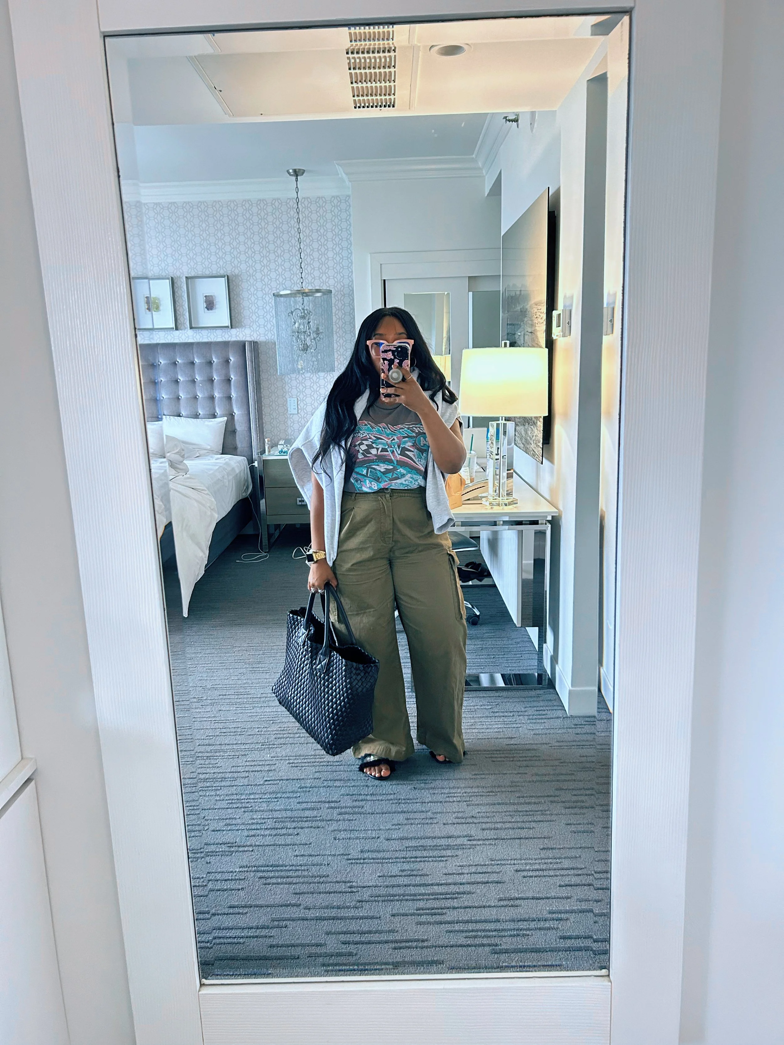 Daily outfit notes identifying specific wardrobe gaps and shopping needs.
