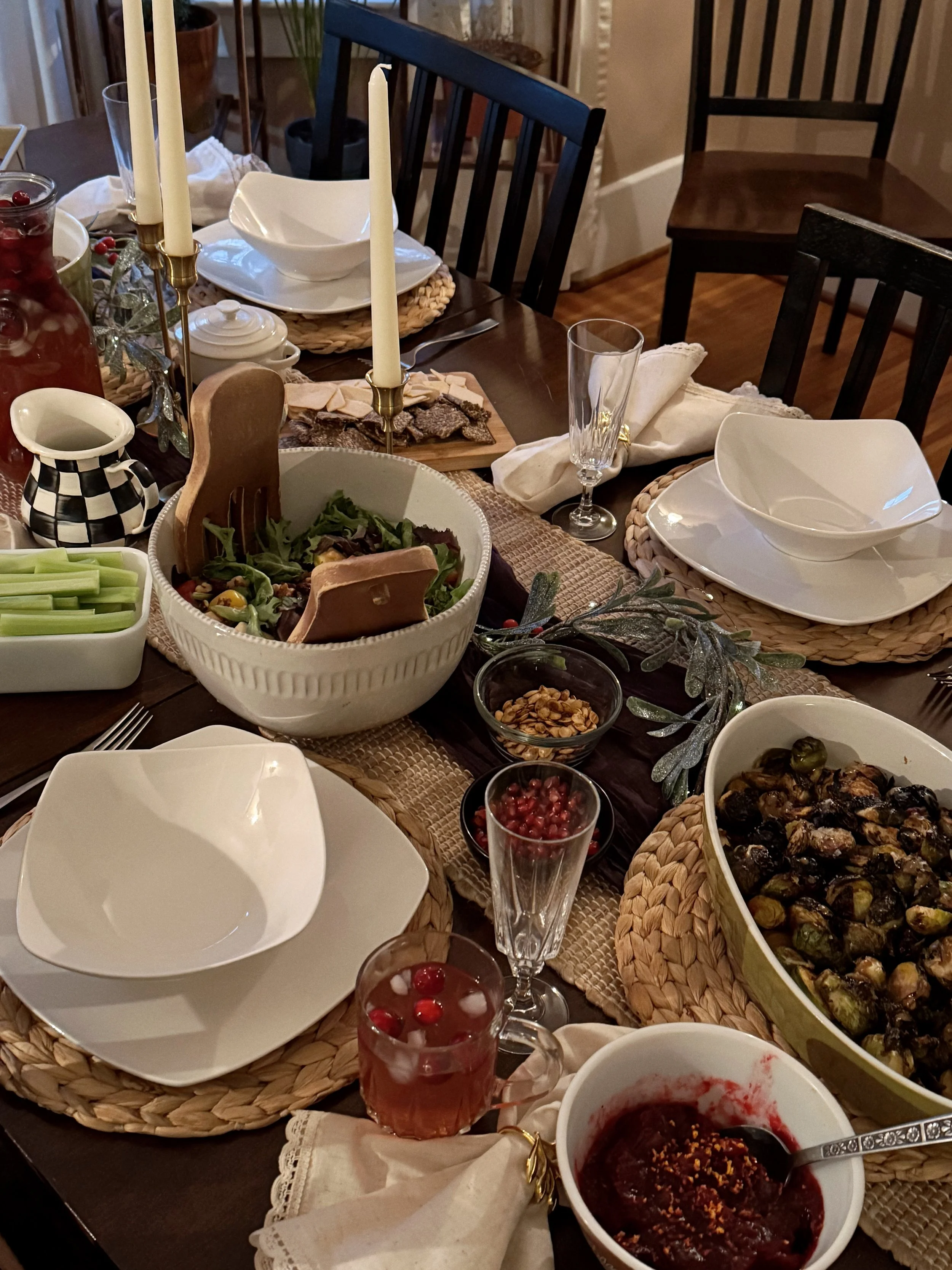 Friends gathered for a fall Friendsgiving dinner