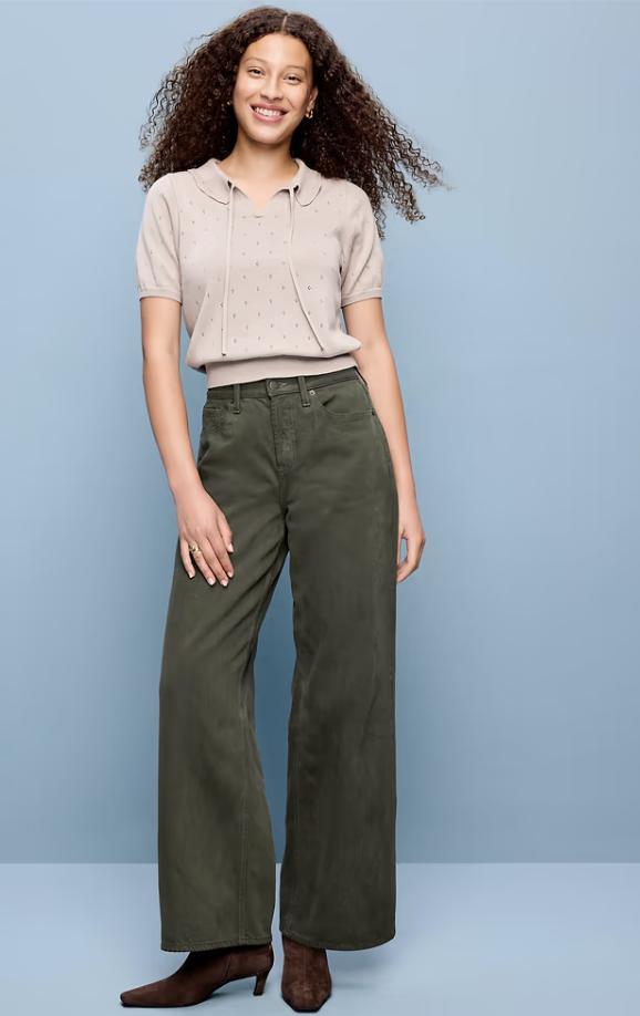 Old Navy 90s loose double-knee carpenter jeans with utility-style panel details.