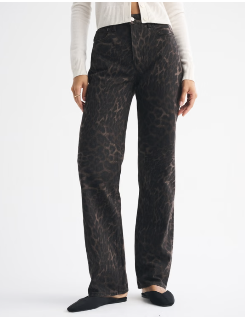 High Rise 90s Relaxed Leopard Print Jean