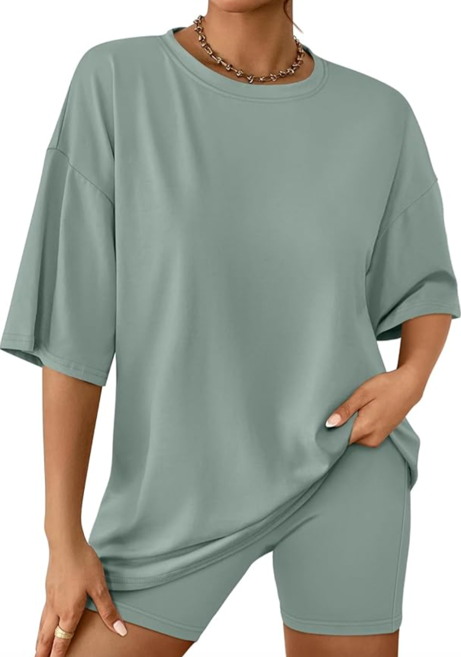 Bike shorts and oversized t-shirt outfit — a comfortable and cute summer look for moms