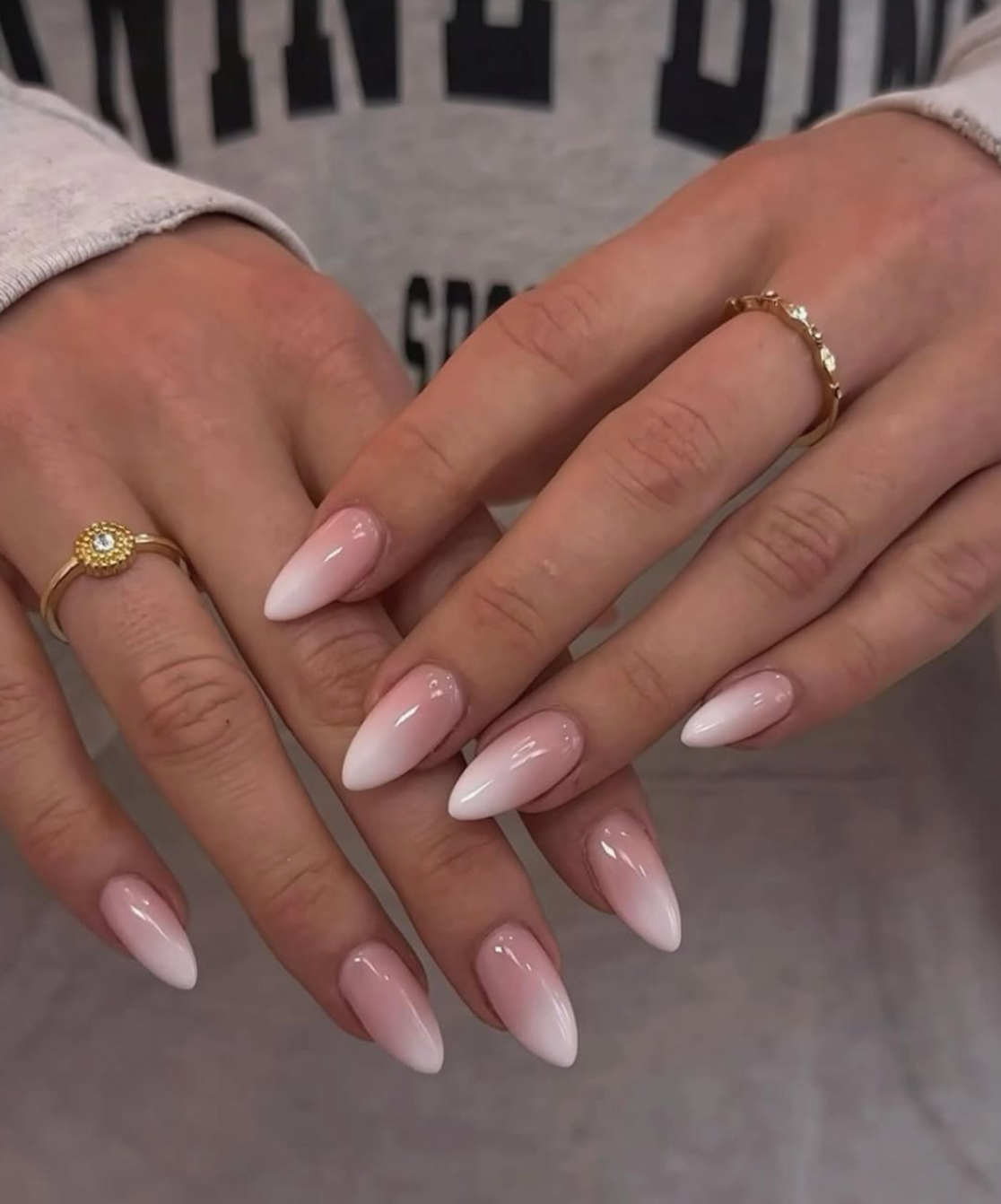 Tonal Gradient Nails