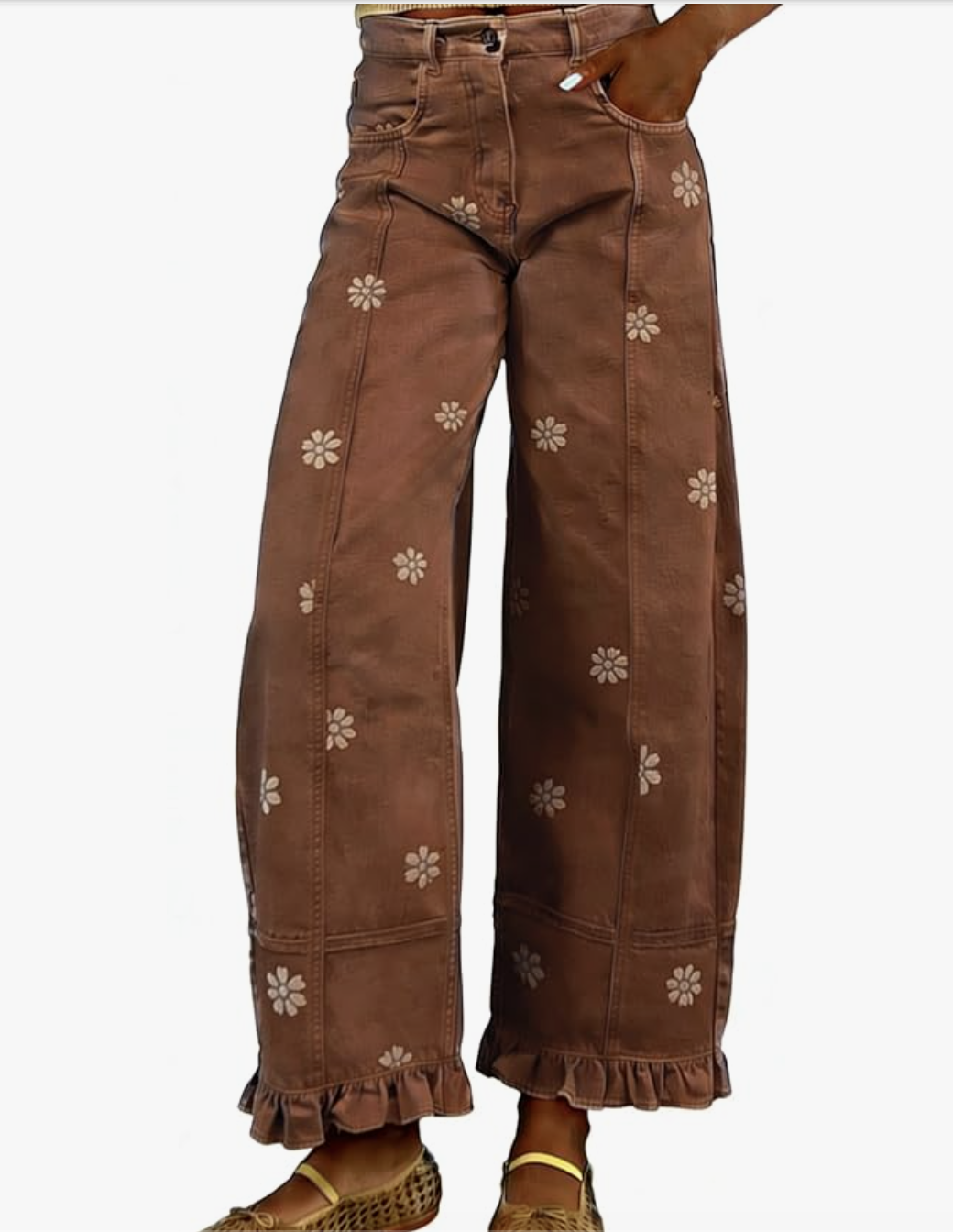 Utcoco floral barrel jeans styled for fall, featured in an Autum Love guide
