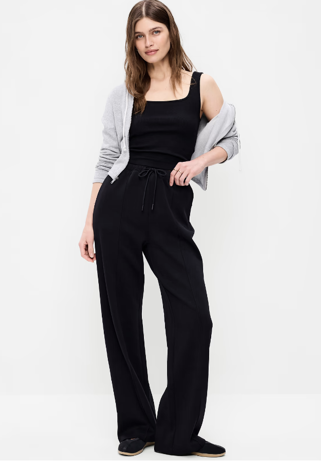 Old Navy Mid-Rise Dynamic Fleece Textured Wide-Leg Sweatpants, studio product photo.