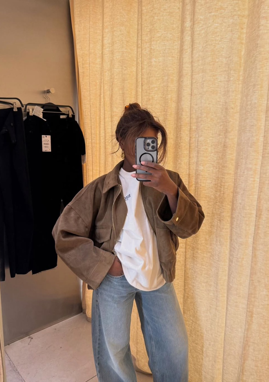 Women in Their 30s Are Using This Capsule Wardrobe Method—and It Actually Works